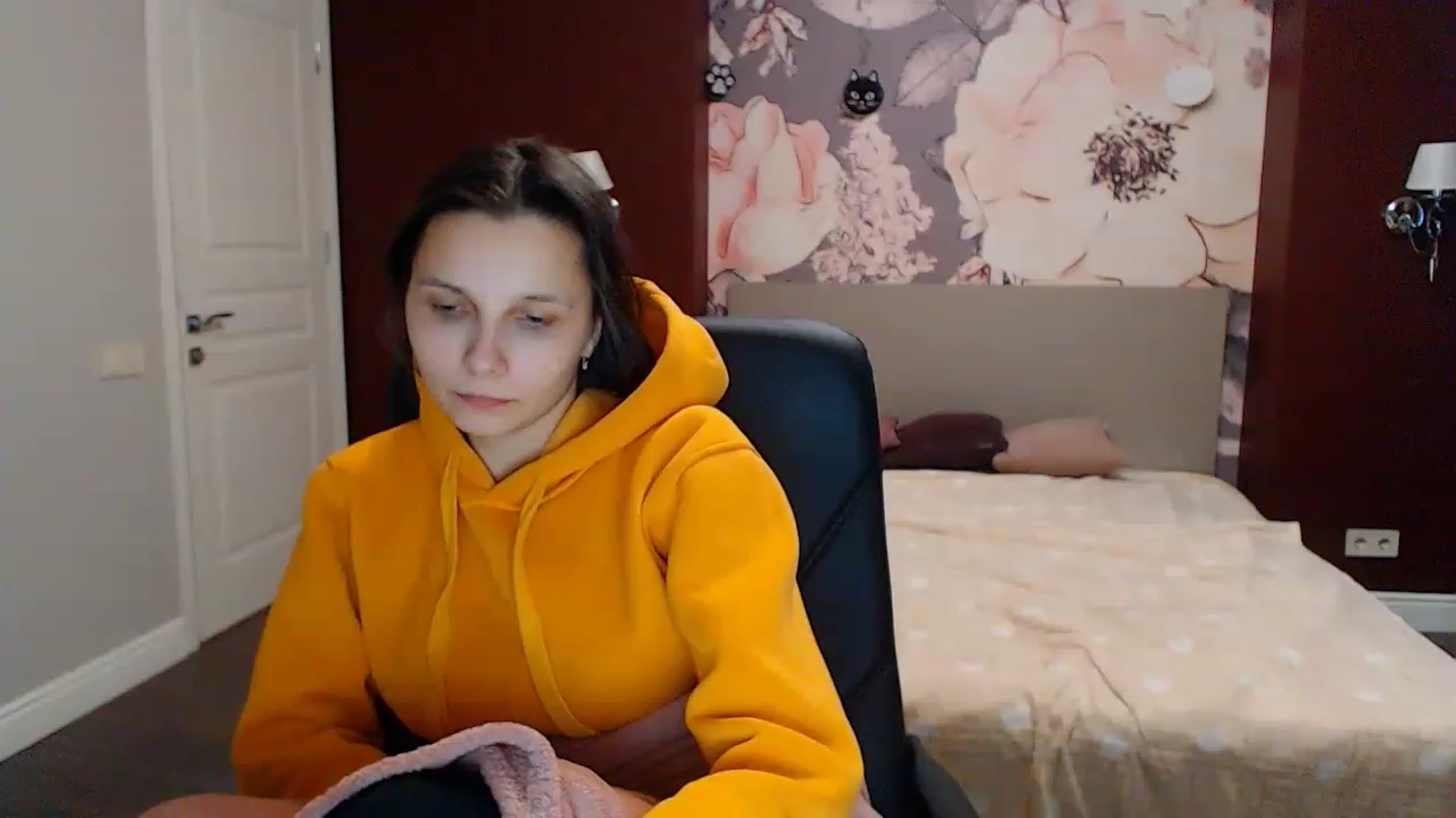 Gallery image thumbnail from Karina_Mils's myfreecams stream on, 01/26/2023, 10:49 image 12 of 20