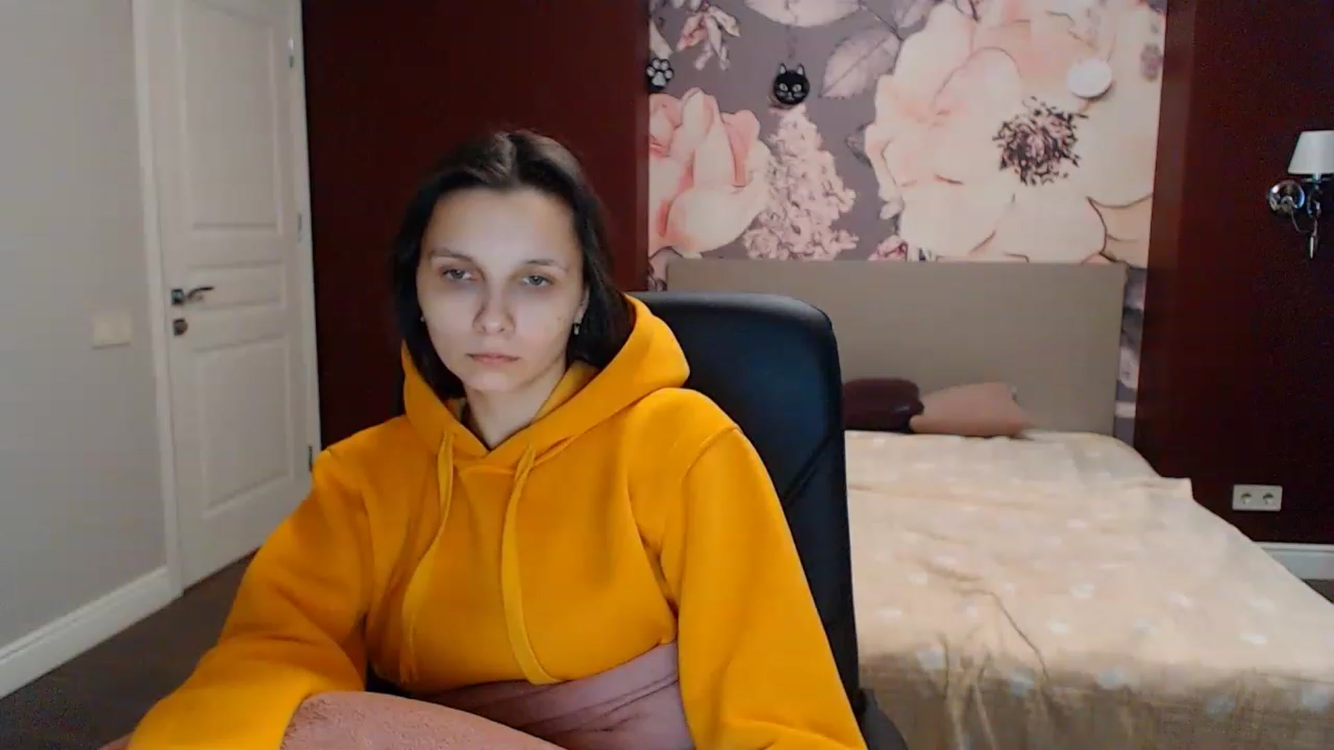 Gallery image thumbnail from Karina_Mils's myfreecams stream on, 01/26/2023, 10:49 image 15 of 20