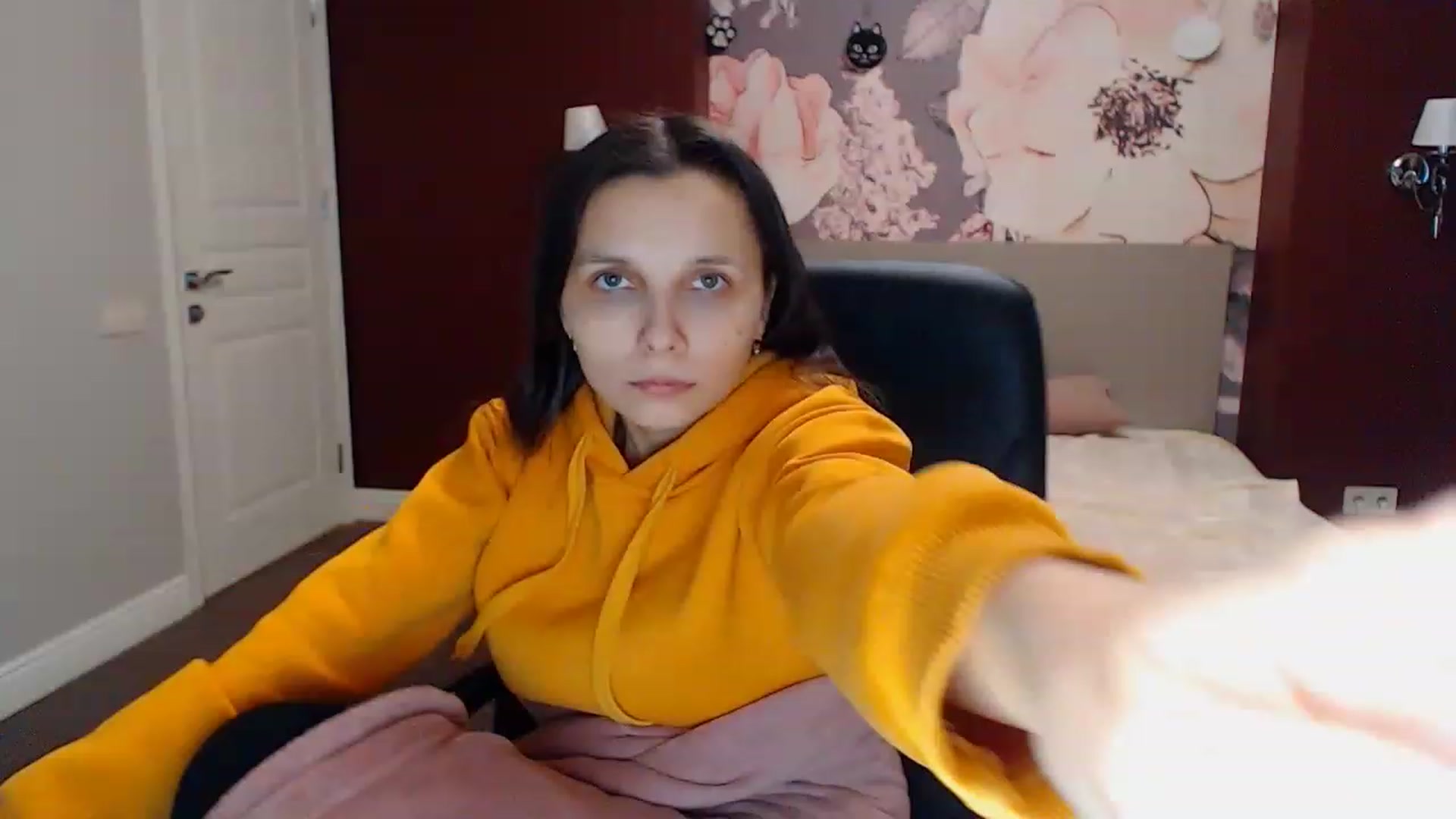Gallery image thumbnail from Karina_Mils's myfreecams stream on, 01/26/2023, 10:49 image 3 of 20