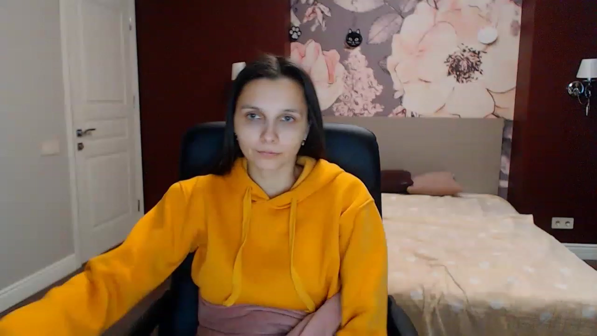 Gallery image thumbnail from Karina_Mils's myfreecams stream on, 01/26/2023, 10:49 image 7 of 20