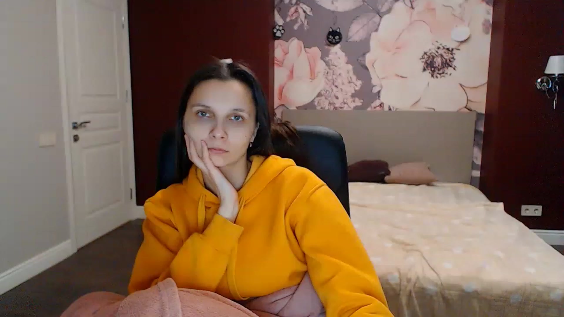 Gallery image thumbnail from Karina_Mils's myfreecams stream on, 01/26/2023, 10:49 image 5 of 20