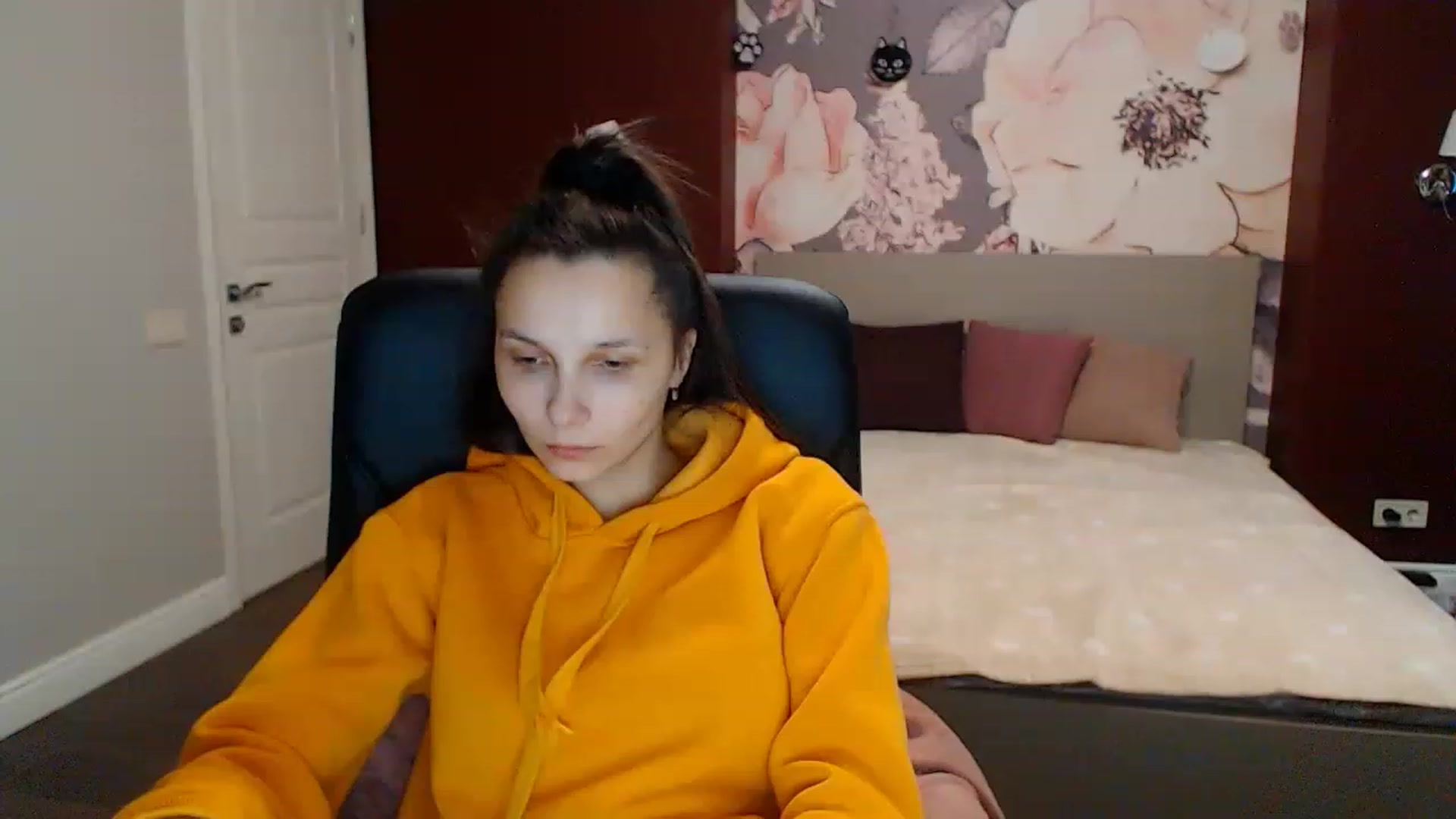 Gallery image thumbnail from Karina_Mils's myfreecams stream on, 01/27/2023, 11:33 image 8 of 20