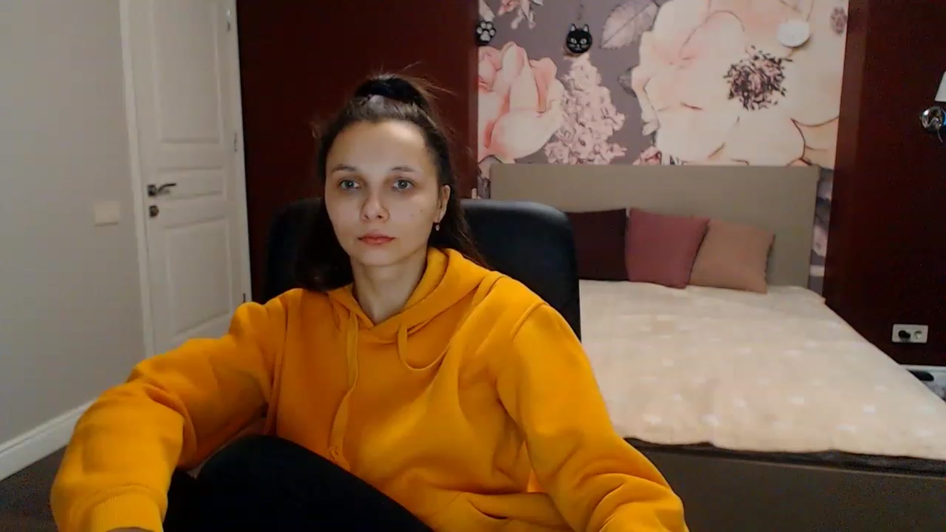 Gallery image thumbnail from Karina_Mils's myfreecams stream on, 01/27/2023, 11:33 image 5 of 20