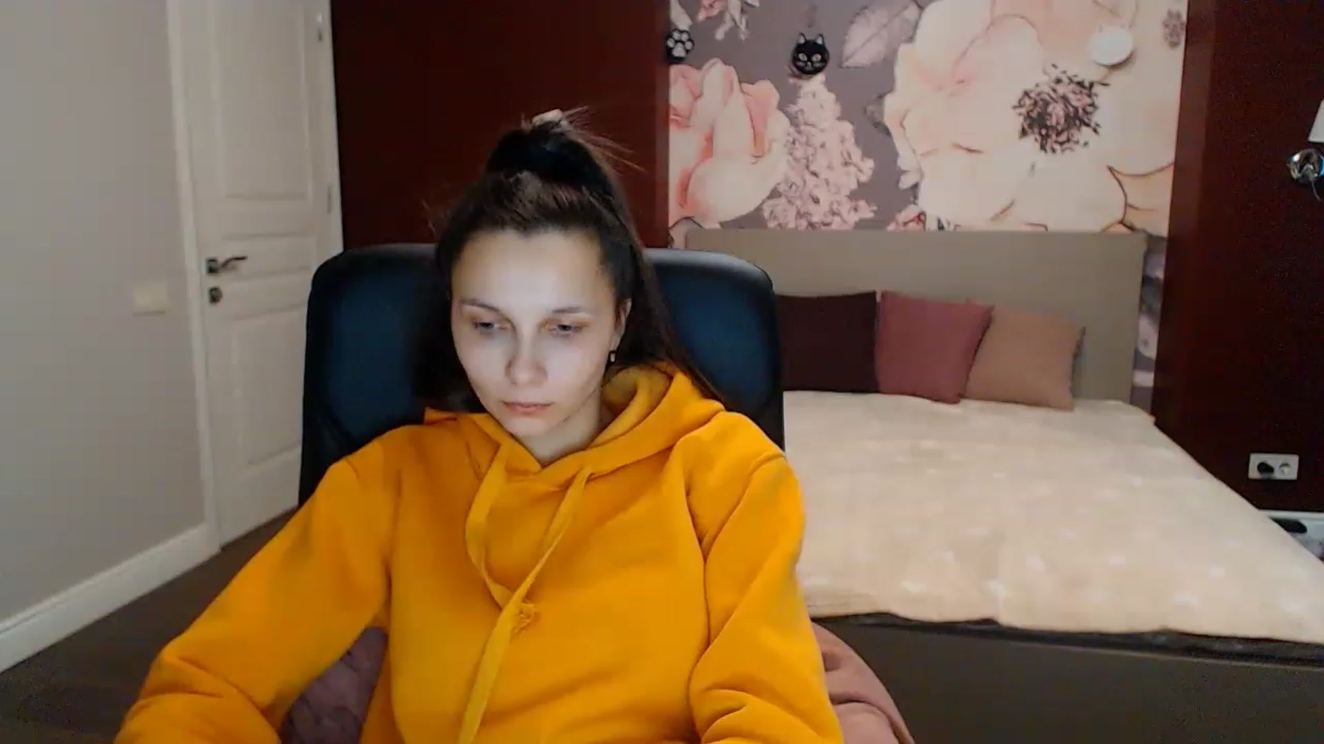Gallery image thumbnail from Karina_Mils's myfreecams stream on, 01/27/2023, 11:33 image 7 of 20