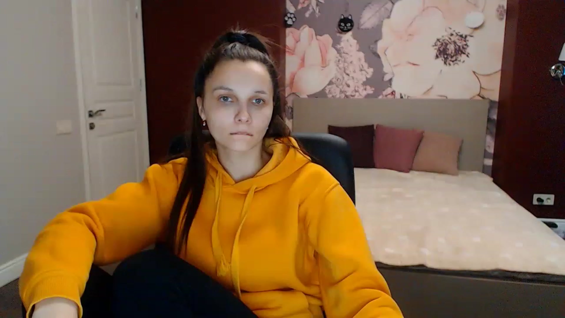 Gallery image thumbnail from Karina_Mils's myfreecams stream on, 01/27/2023, 11:33 image 18 of 20