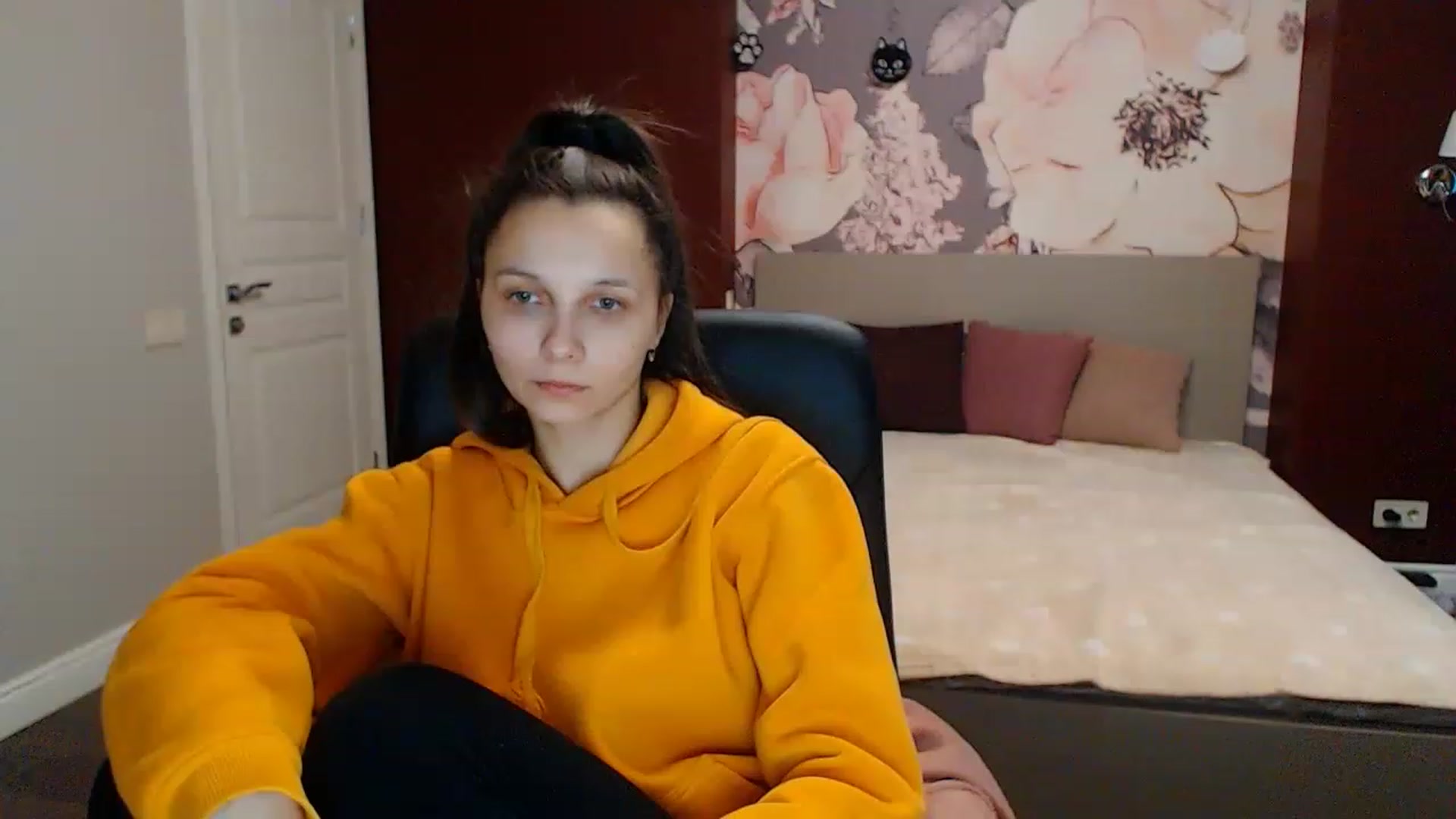 Gallery image thumbnail from Karina_Mils's myfreecams stream on, 01/27/2023, 11:33 image 1 of 20