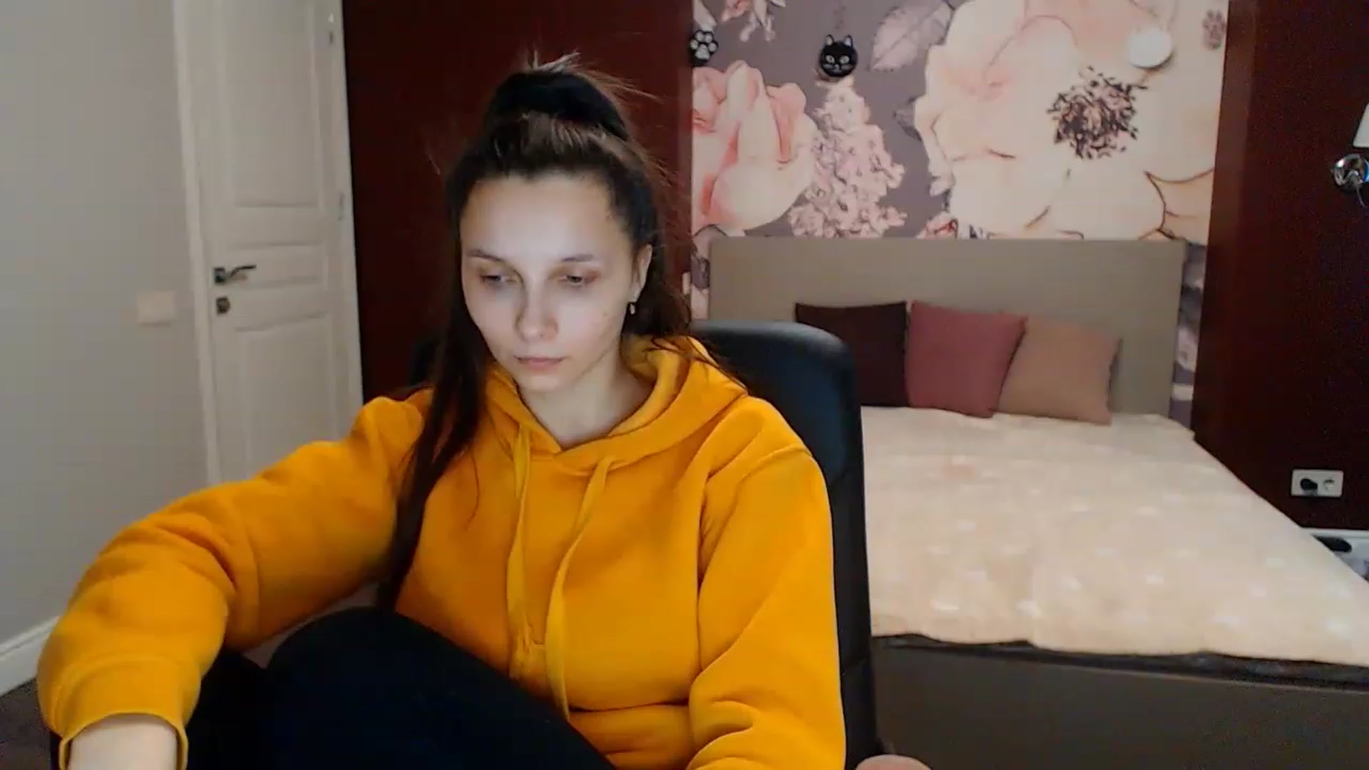 Gallery image thumbnail from Karina_Mils's myfreecams stream on, 01/27/2023, 11:33 image 19 of 20