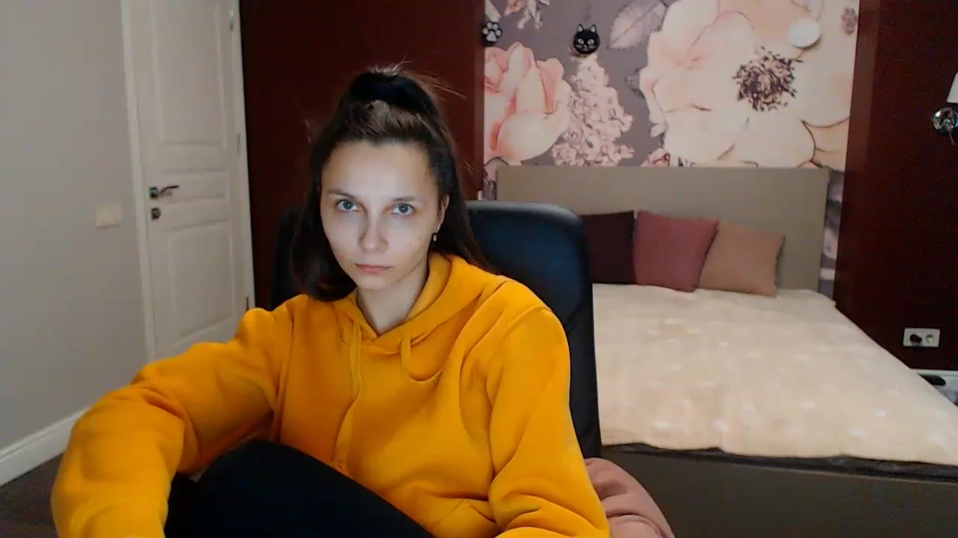 Gallery image thumbnail from Karina_Mils's myfreecams stream on, 01/27/2023, 11:33 image 6 of 20