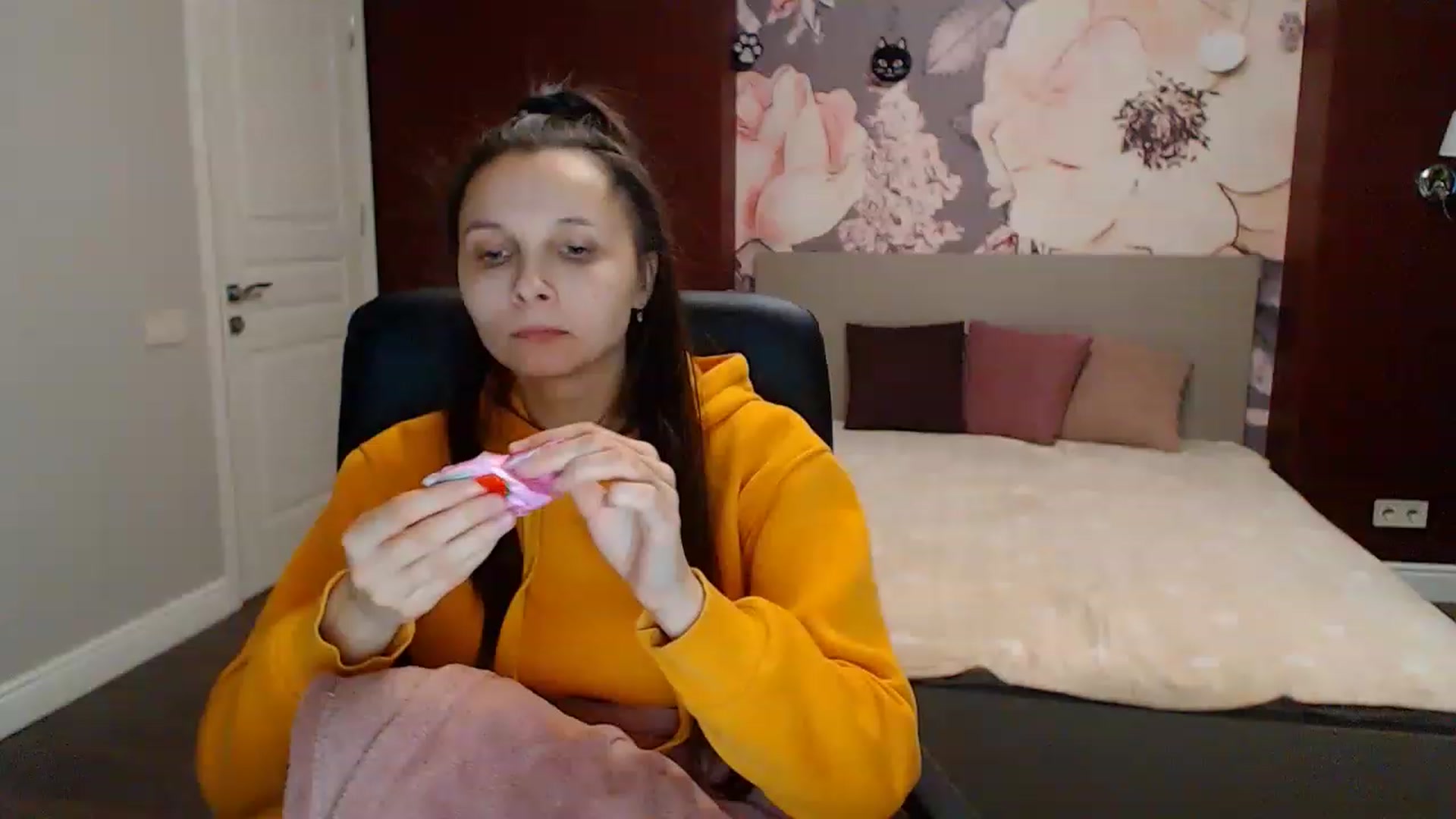 Gallery image thumbnail from Karina_Mils's myfreecams stream on, 01/27/2023, 13:06 image 10 of 20