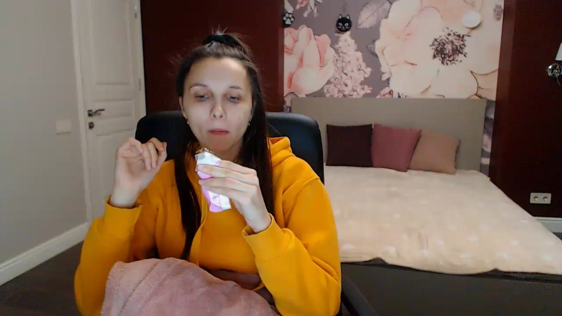 Gallery image thumbnail from Karina_Mils's myfreecams stream on, 01/27/2023, 13:06 image 5 of 20