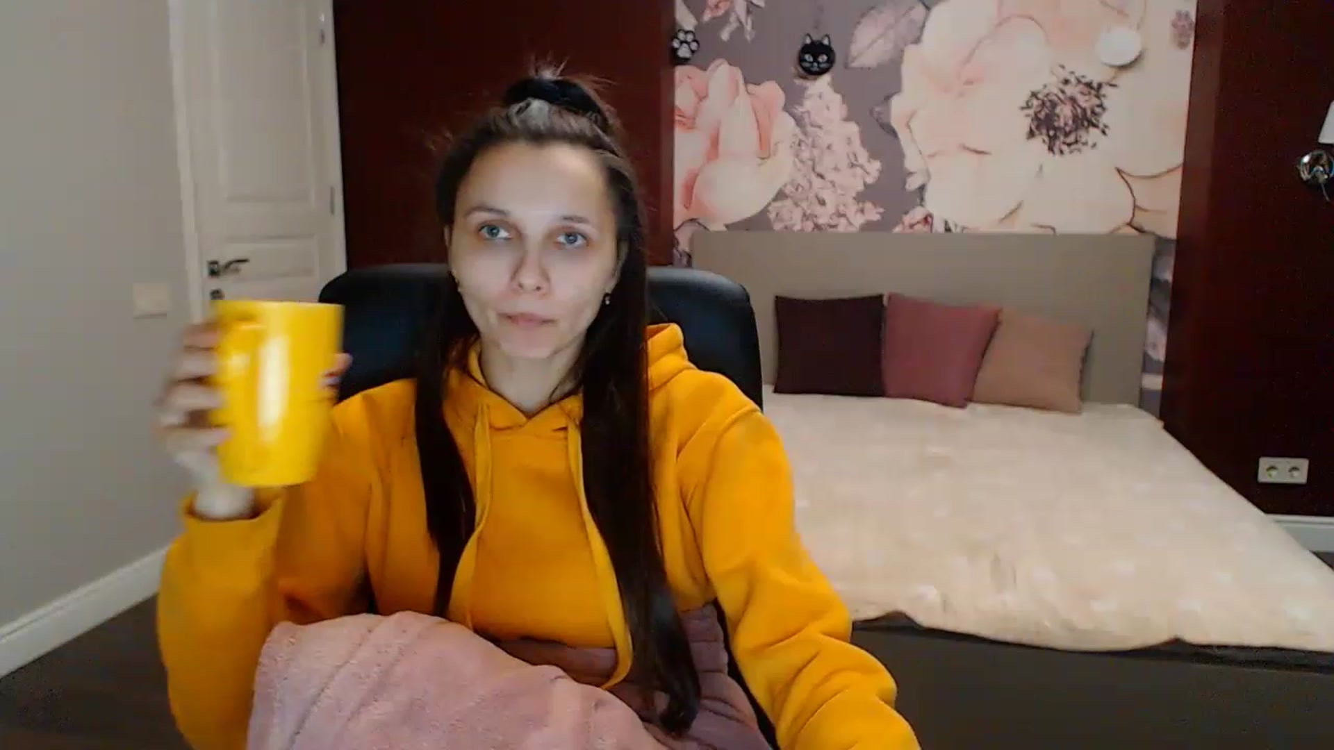 Gallery image thumbnail from Karina_Mils's myfreecams stream on, 01/27/2023, 13:06 image 6 of 20