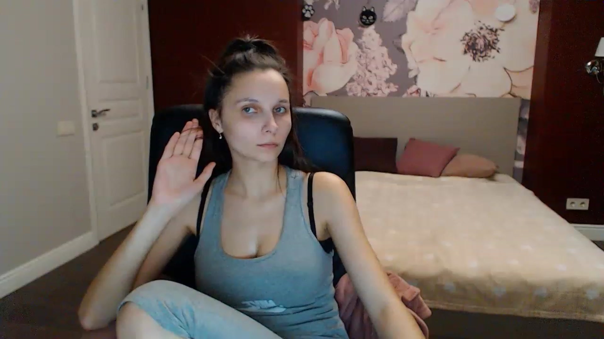 Gallery image thumbnail from Karina_Mils's myfreecams stream on, 01/27/2023, 15:19 image 3 of 20