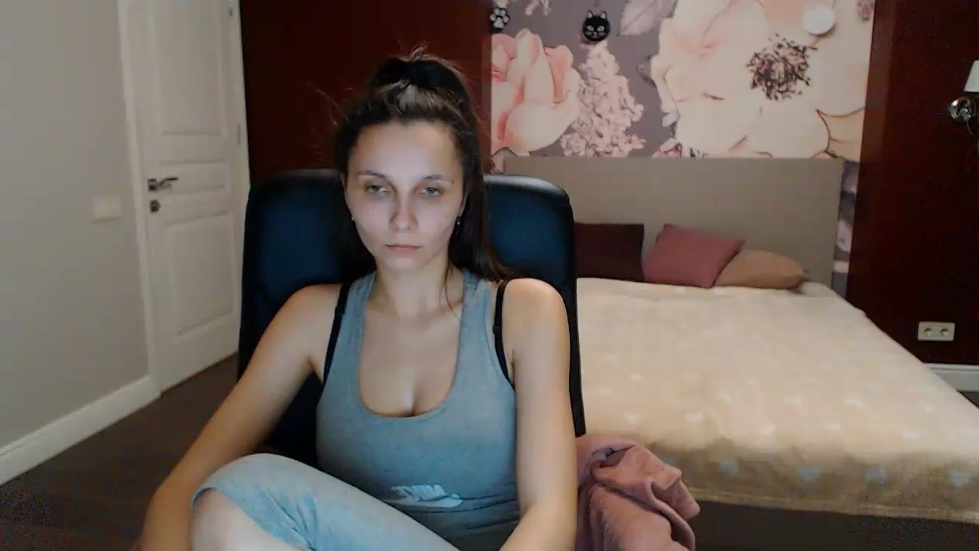 Gallery image thumbnail from Karina_Mils's myfreecams stream on, 01/27/2023, 15:19 image 1 of 20