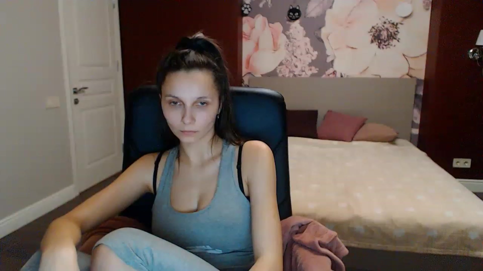 Gallery image thumbnail from Karina_Mils's myfreecams stream on, 01/27/2023, 15:19 image 17 of 20