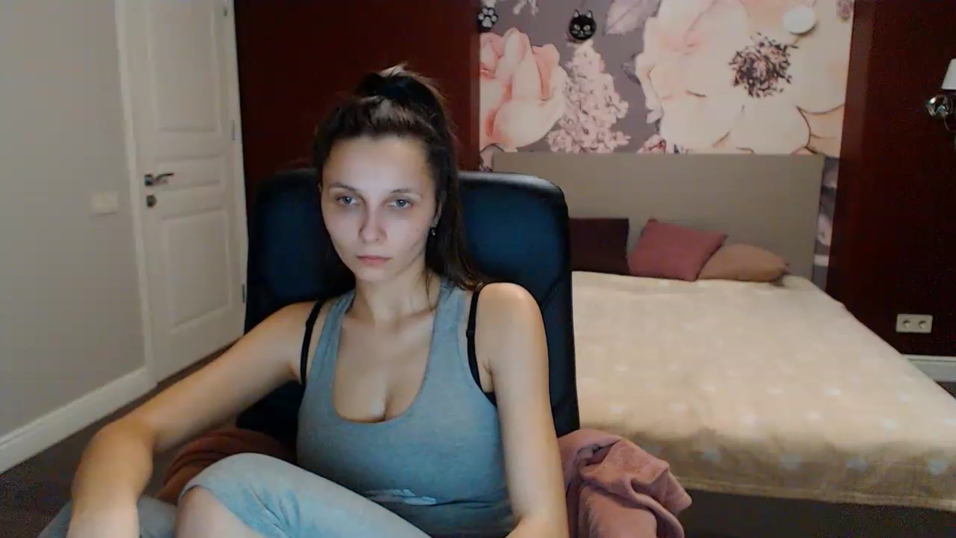 Gallery image thumbnail from Karina_Mils's myfreecams stream on, 01/27/2023, 15:19 image 19 of 20