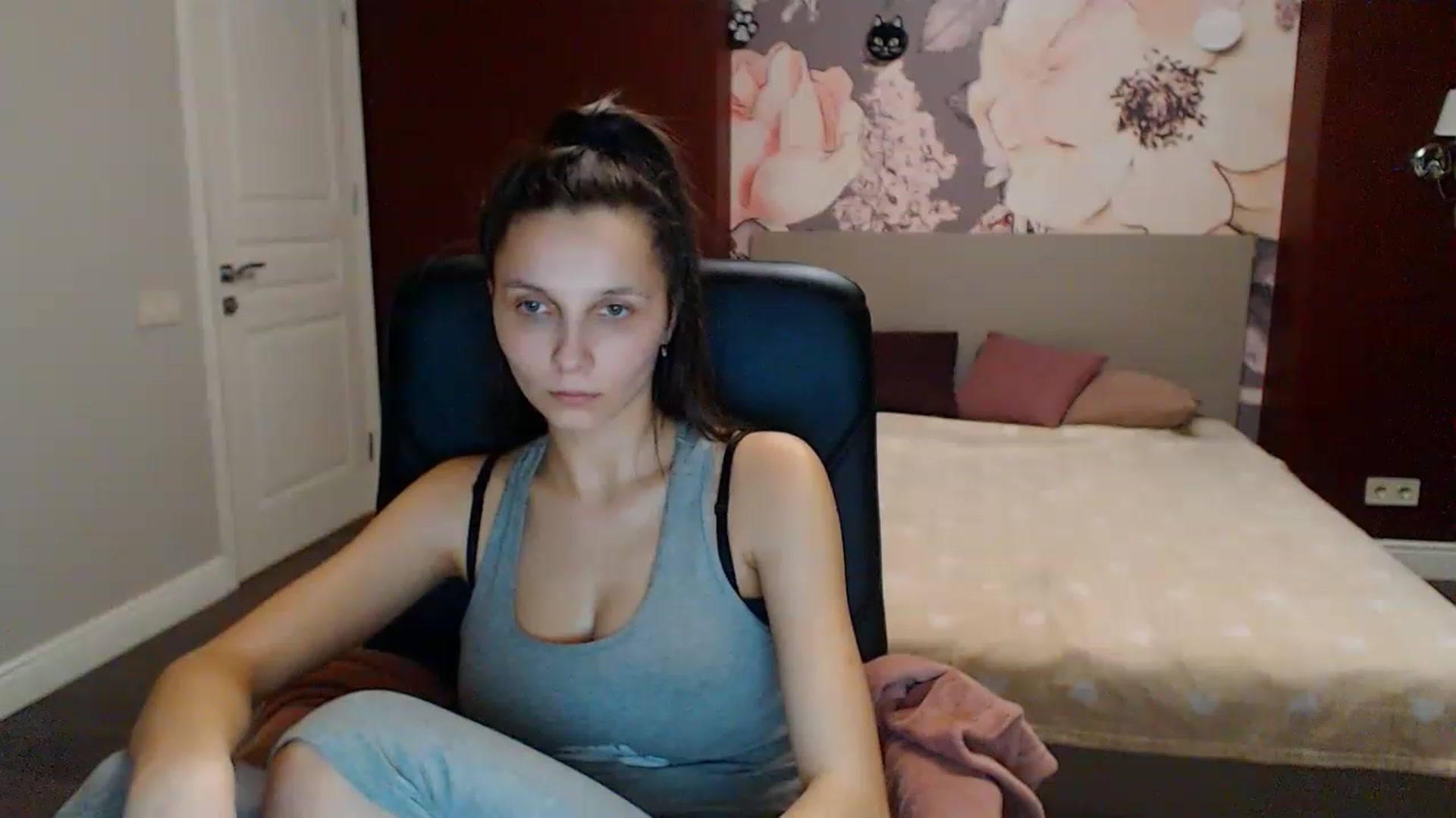 Gallery image thumbnail from Karina_Mils's myfreecams stream on, 01/27/2023, 15:19 image 20 of 20