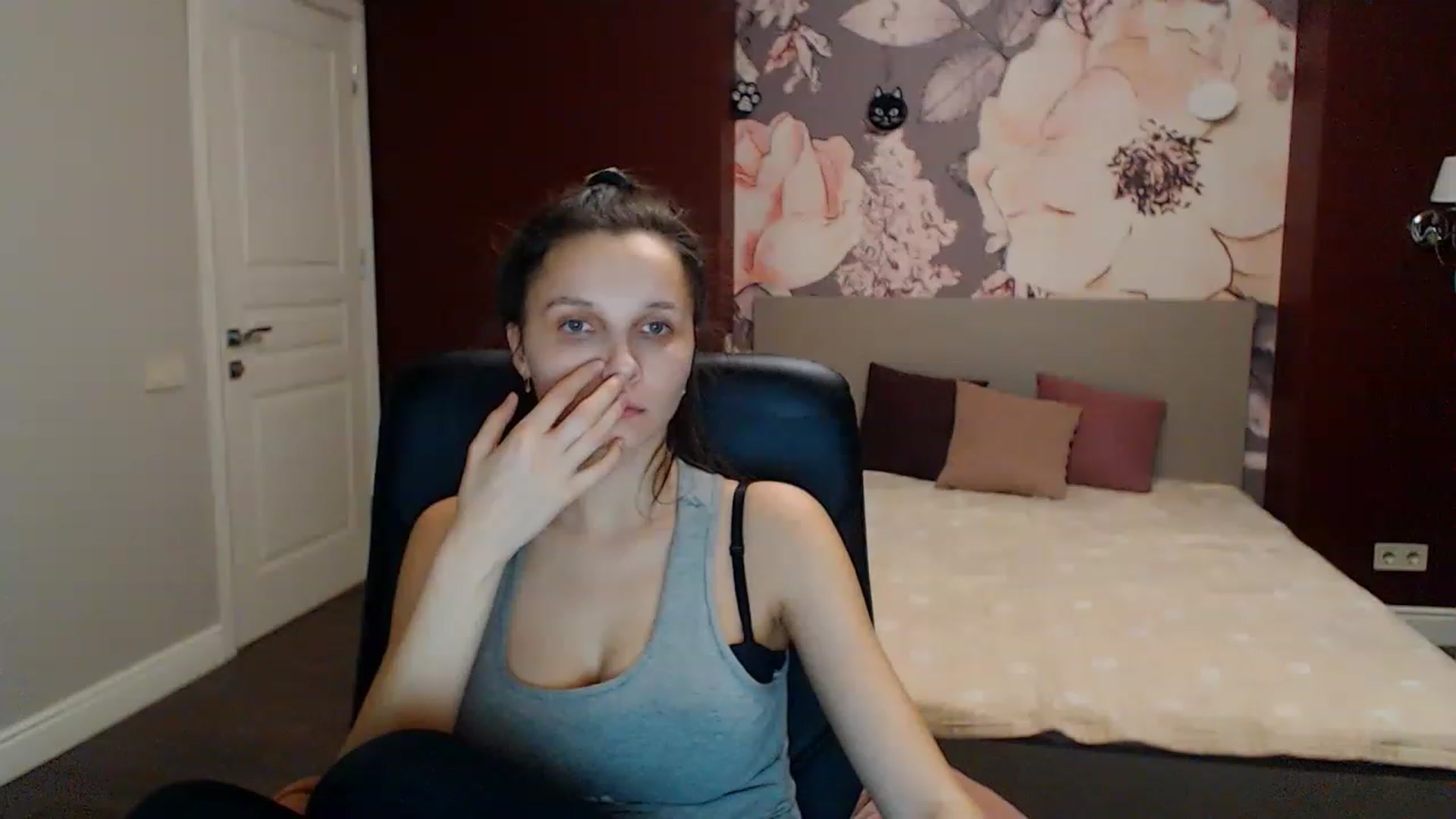 Gallery image thumbnail from Karina_Mils's myfreecams stream on, 01/27/2023, 17:55 image 3 of 20
