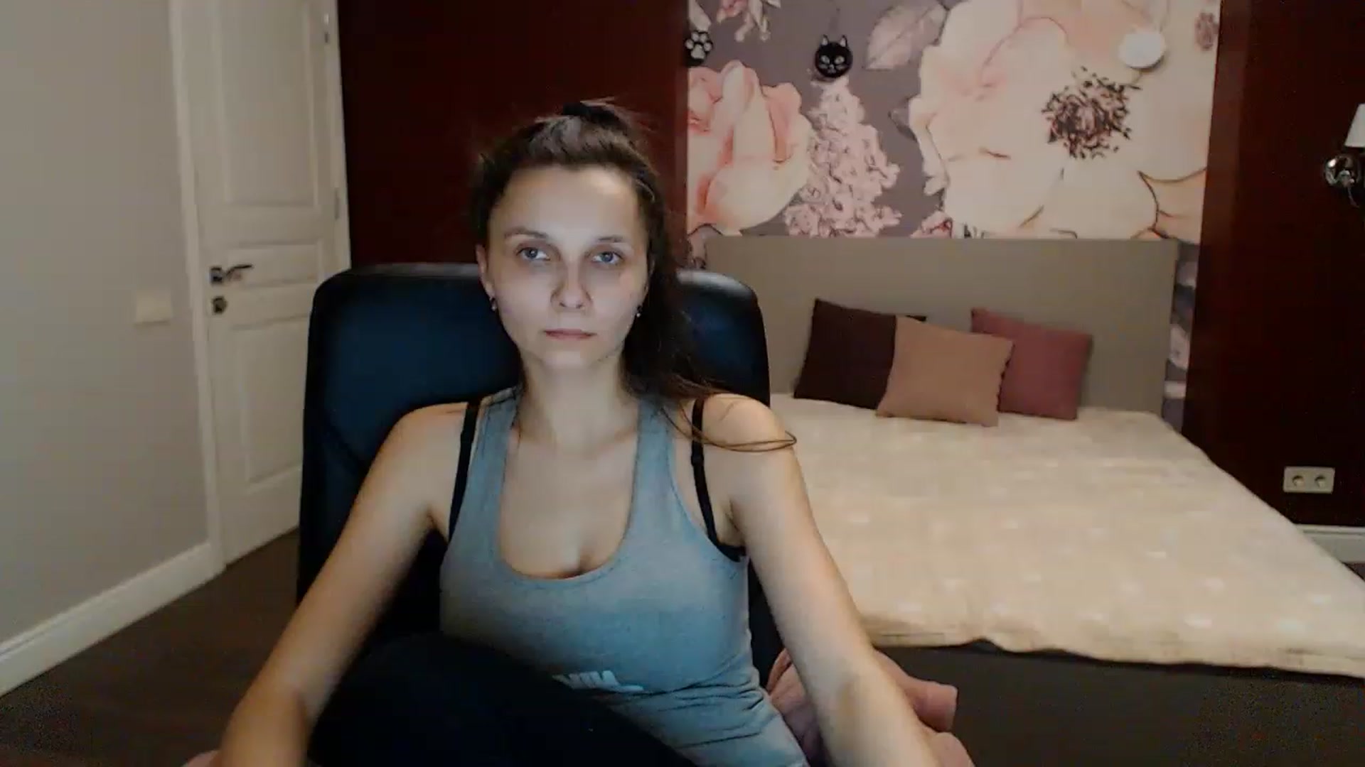 Gallery image thumbnail from Karina_Mils's myfreecams stream on, 01/27/2023, 17:55 image 11 of 20
