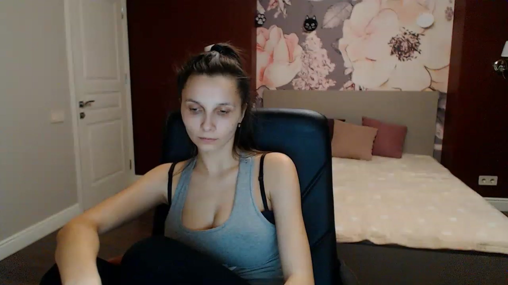 Gallery image thumbnail from Karina_Mils's myfreecams stream on, 01/27/2023, 17:55 image 17 of 20