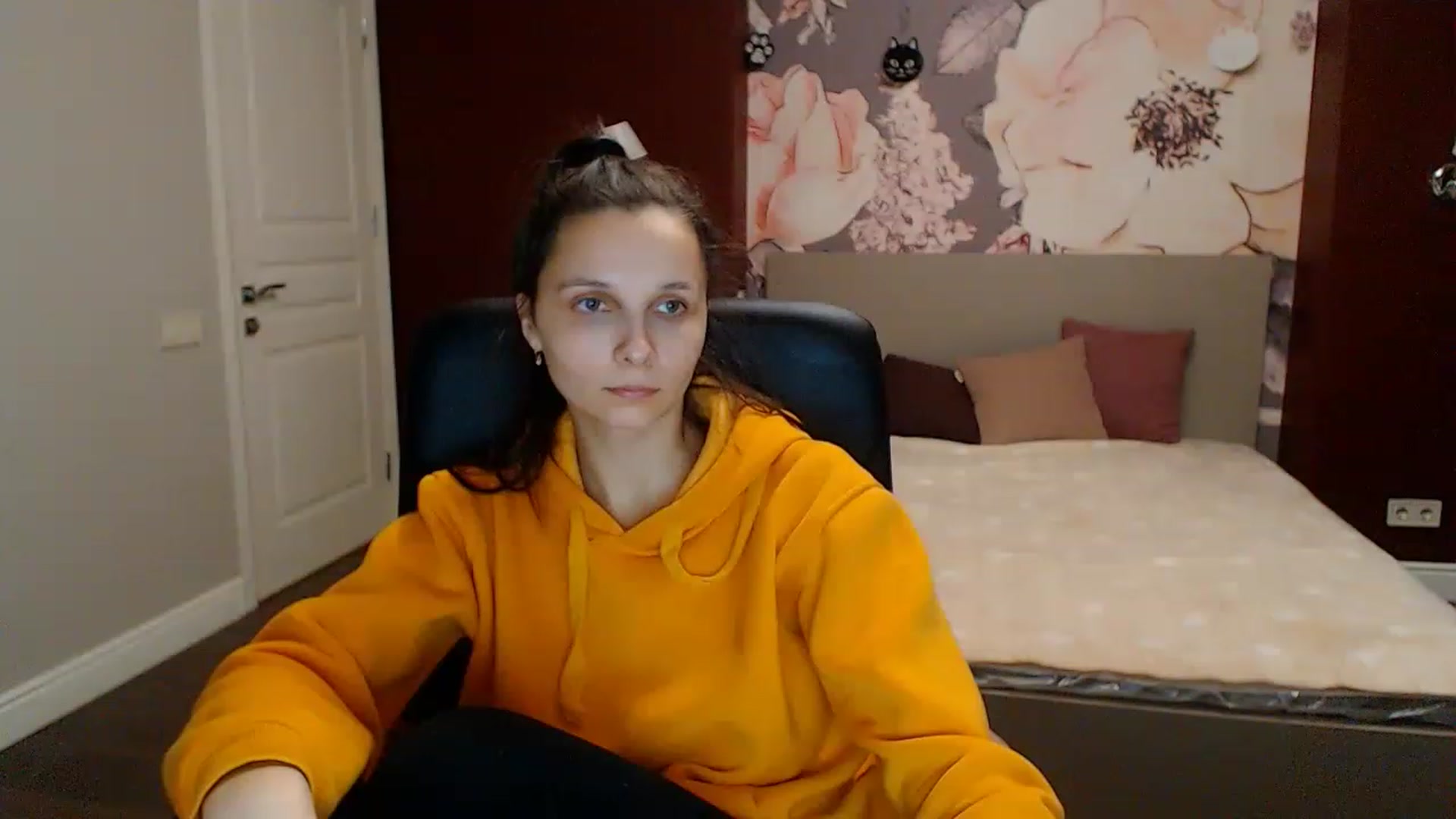 Gallery image thumbnail from Karina_Mils's myfreecams stream on, 01/28/2023, 14:57 image 9 of 20