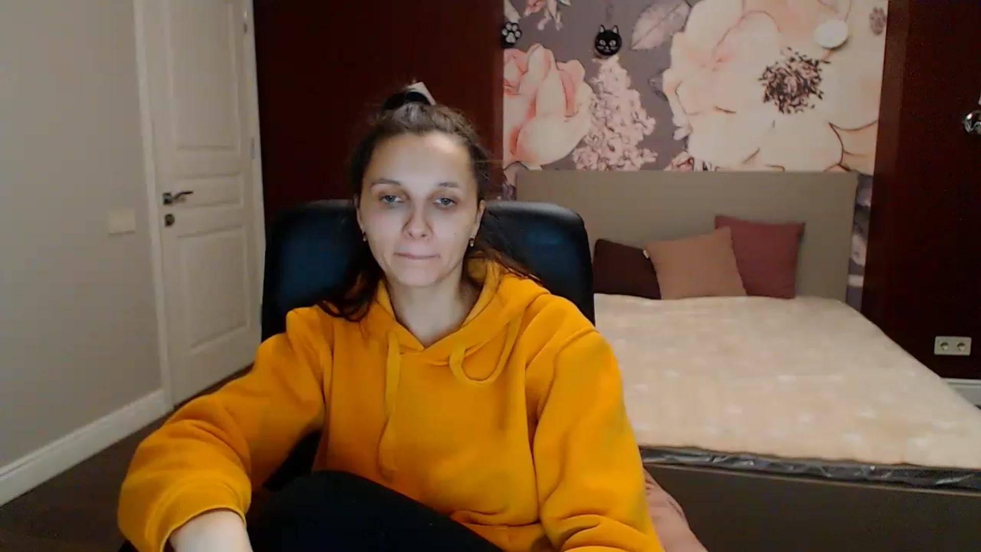 Gallery image thumbnail from Karina_Mils's myfreecams stream on, 01/28/2023, 14:57 image 7 of 20