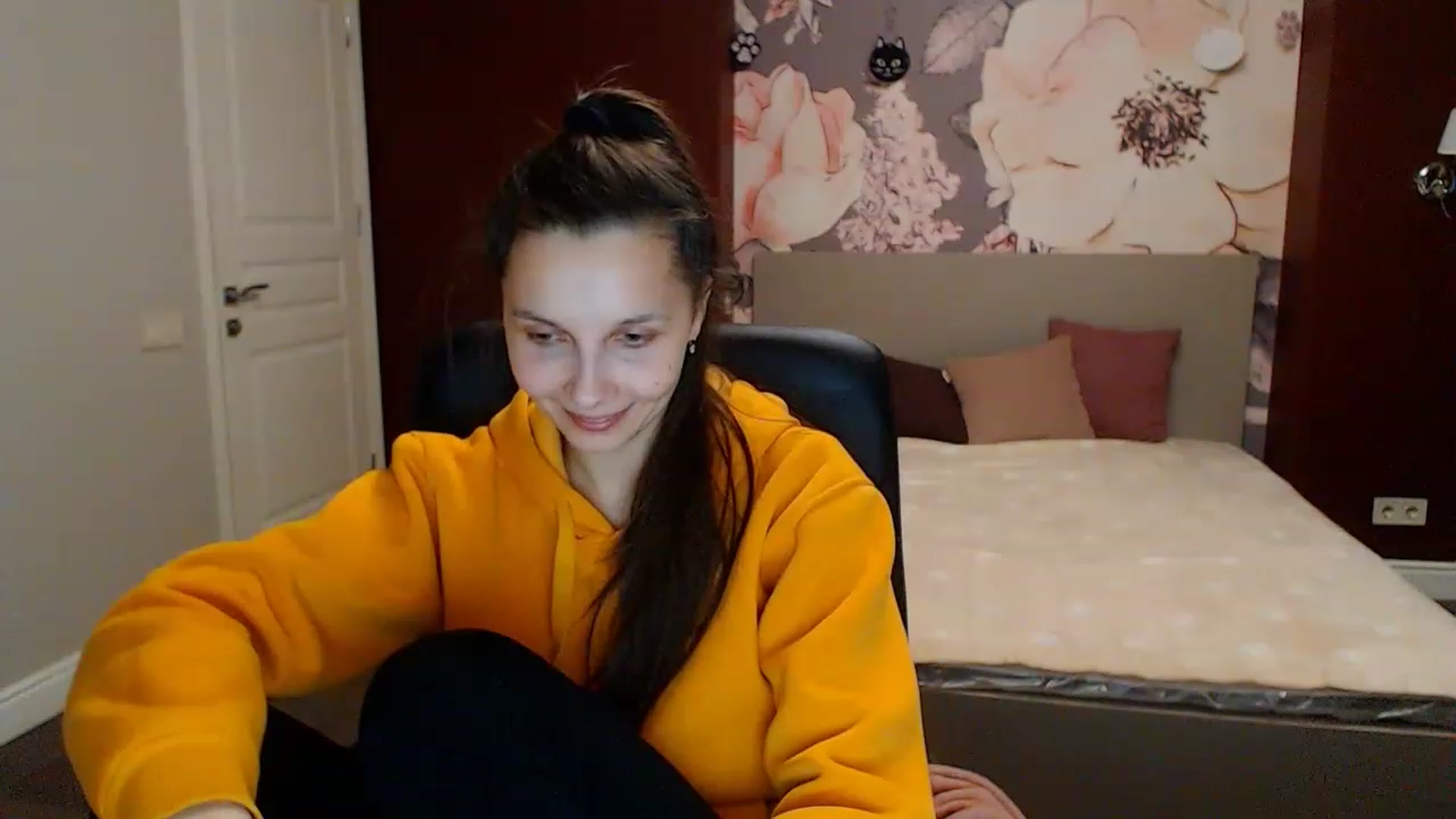 Gallery image thumbnail from Karina_Mils's myfreecams stream on, 01/28/2023, 14:57 image 16 of 20