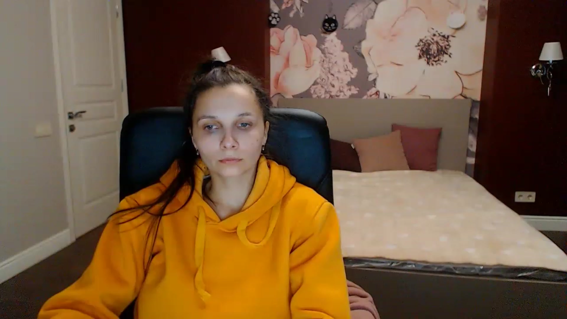 Gallery image thumbnail from Karina_Mils's myfreecams stream on, 01/28/2023, 14:57 image 14 of 20