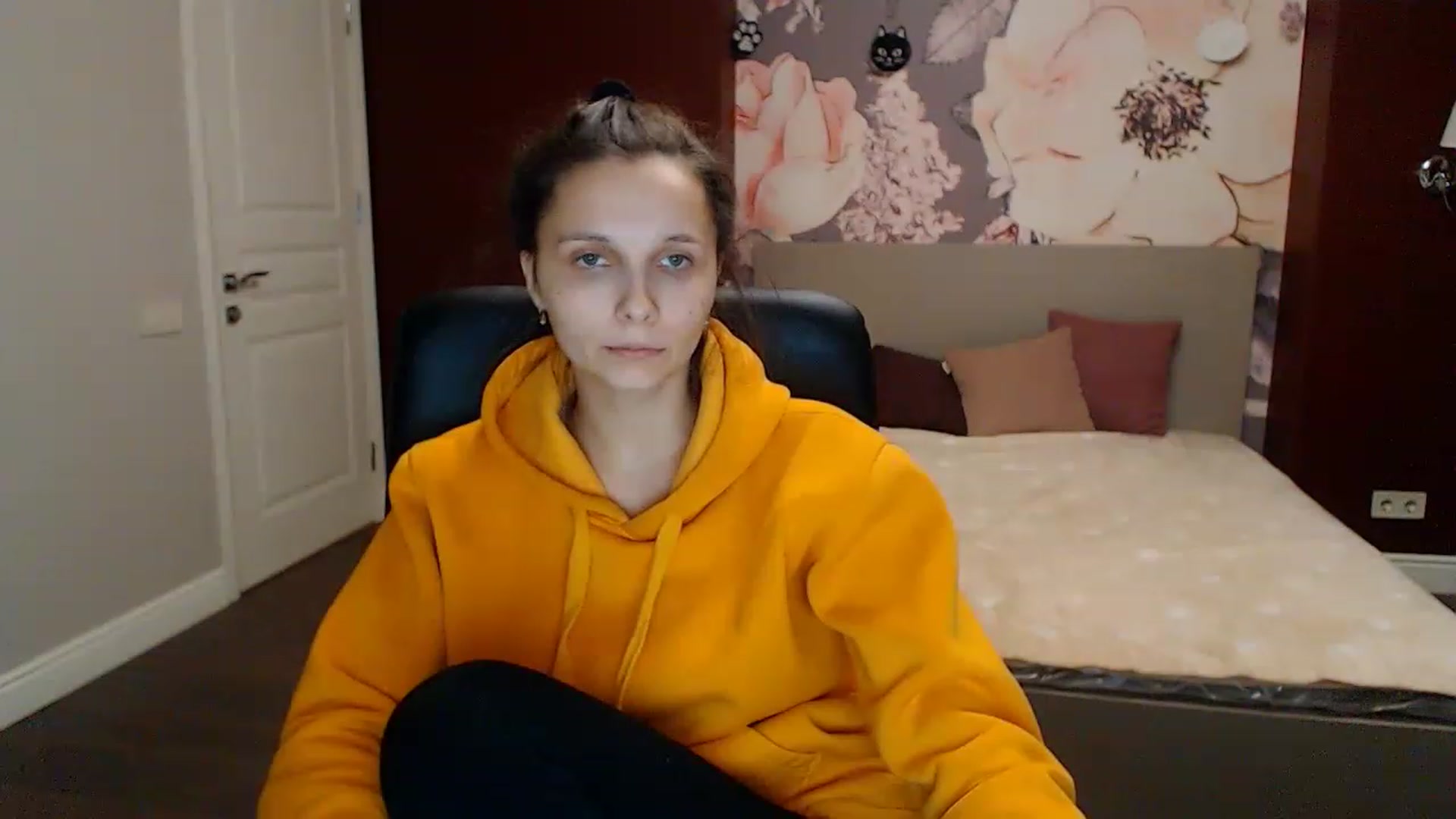 Gallery image thumbnail from Karina_Mils's myfreecams stream on, 01/28/2023, 16:06 image 2 of 20