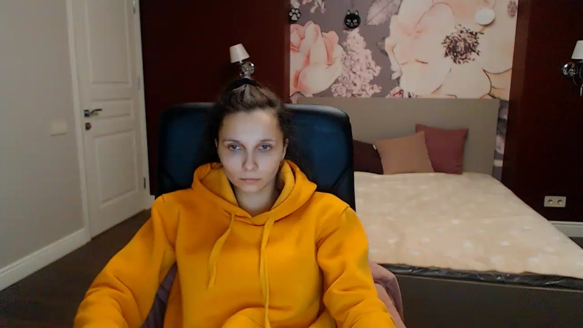 Gallery image thumbnail from Karina_Mils's myfreecams stream on, 01/28/2023, 16:06 image 16 of 20