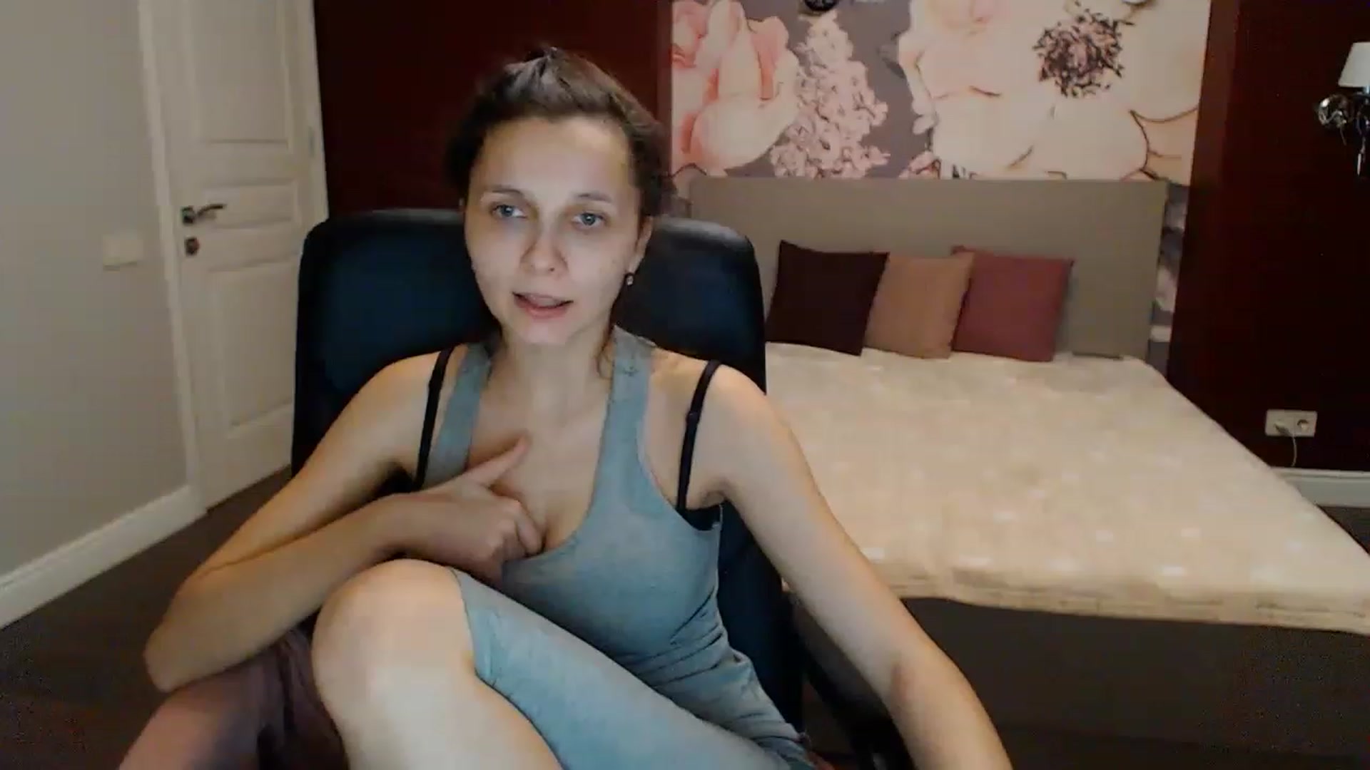 Gallery image thumbnail from Karina_Mils's myfreecams stream on, 01/28/2023, 17:47 image 15 of 20