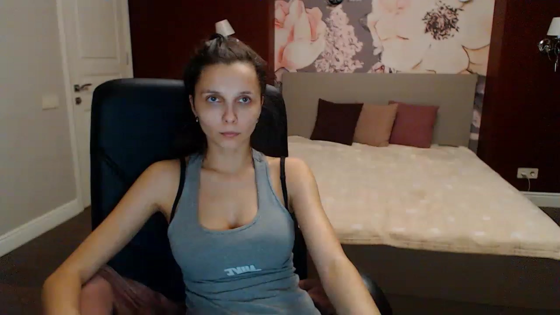 Gallery image thumbnail from Karina_Mils's myfreecams stream on, 01/28/2023, 17:47 image 13 of 20
