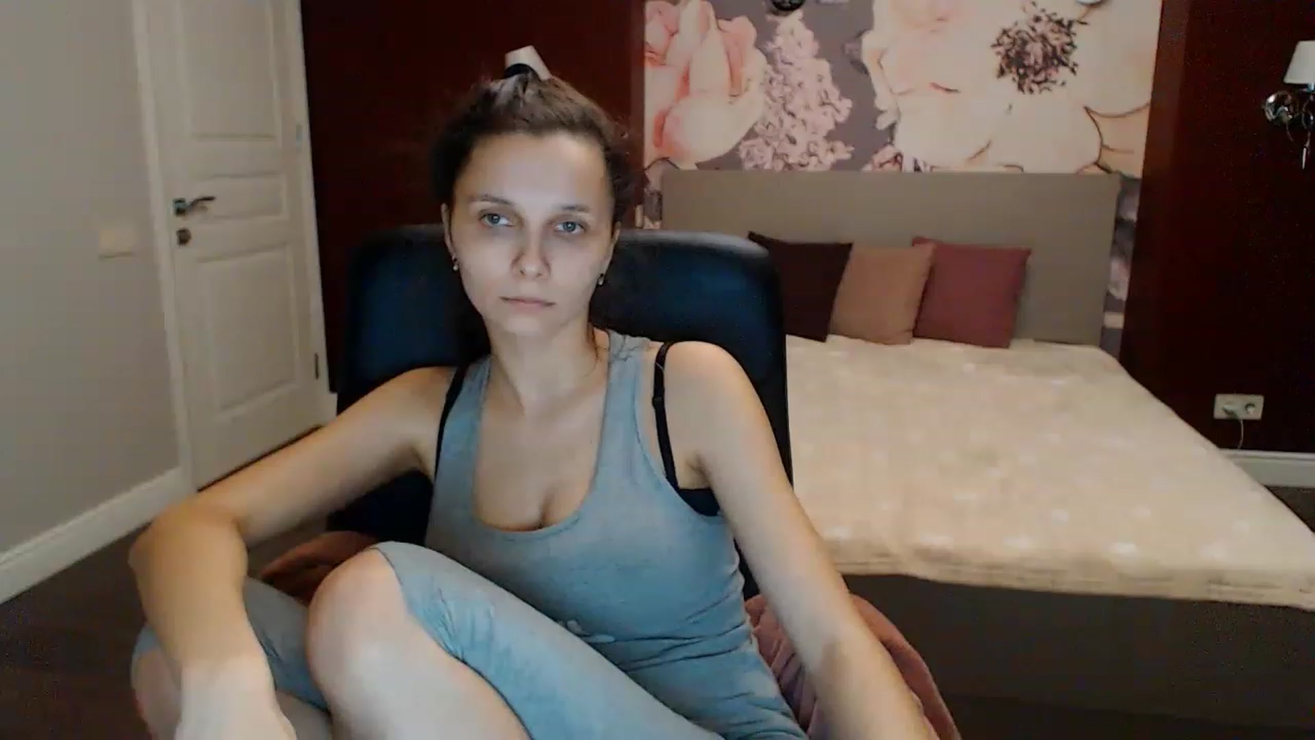 Gallery image thumbnail from Karina_Mils's myfreecams stream on, 01/28/2023, 17:47 image 3 of 20
