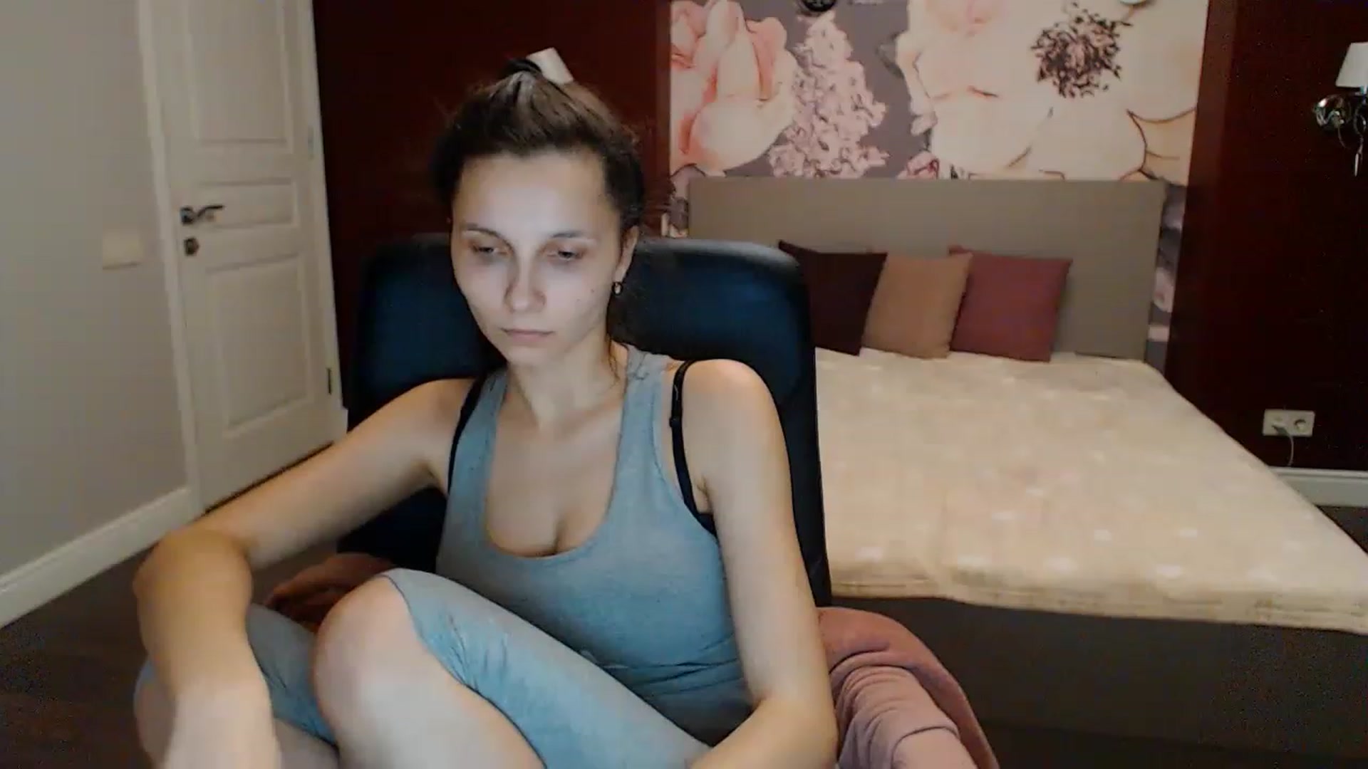 Gallery image thumbnail from Karina_Mils's myfreecams stream on, 01/28/2023, 17:47 image 7 of 20