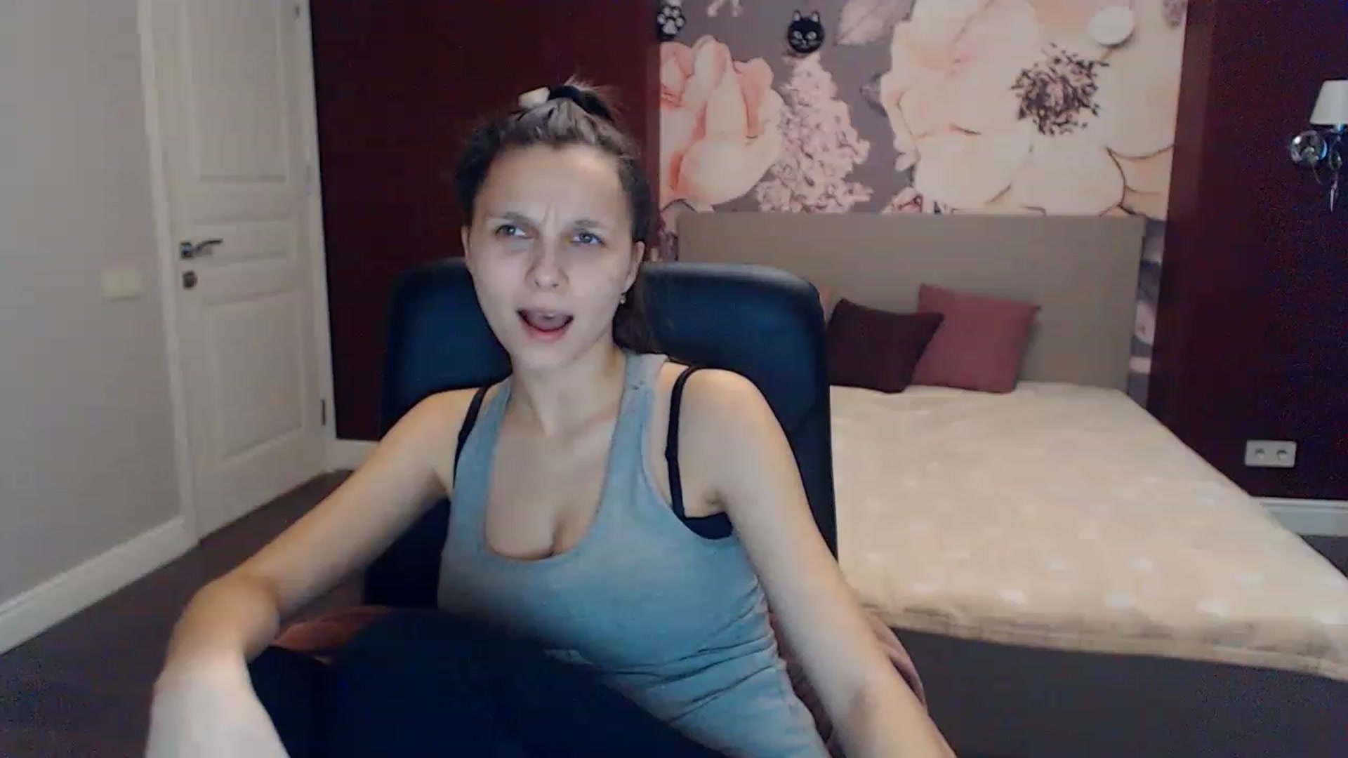 Gallery image thumbnail from Karina_Mils's myfreecams stream on, 01/29/2023, 13:05 image 7 of 20