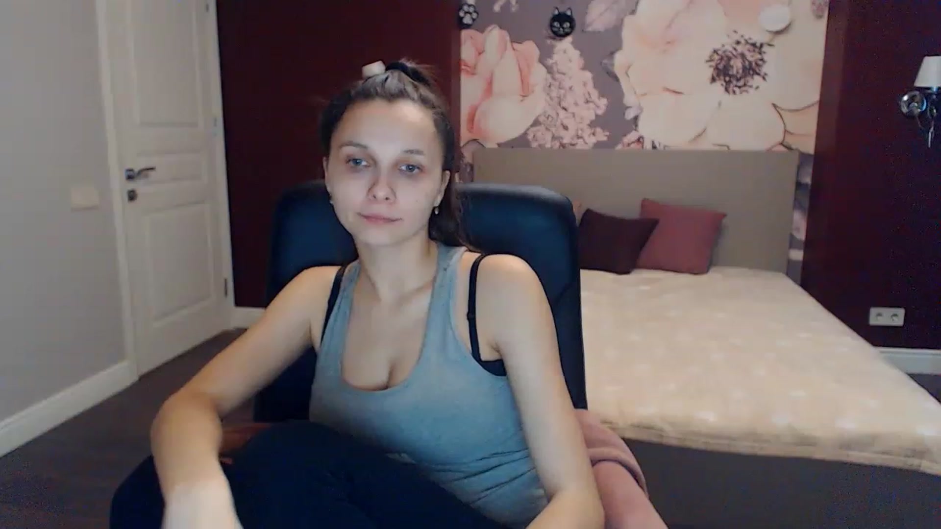 Gallery image thumbnail from Karina_Mils's myfreecams stream on, 01/29/2023, 13:05 image 3 of 20