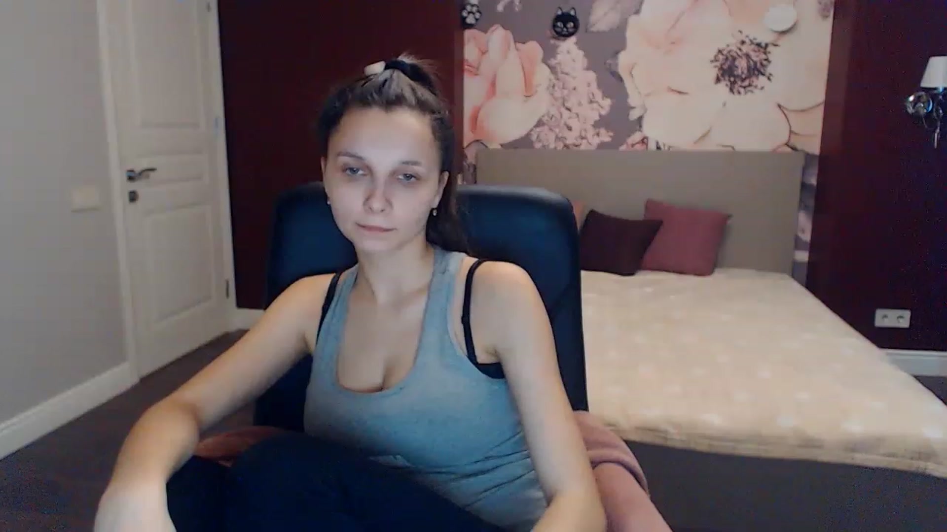 Gallery image thumbnail from Karina_Mils's myfreecams stream on, 01/29/2023, 13:05 image 12 of 20