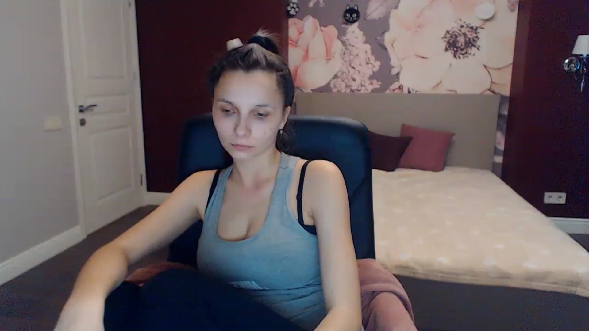Gallery image thumbnail from Karina_Mils's myfreecams stream on, 01/29/2023, 13:05 image 17 of 20