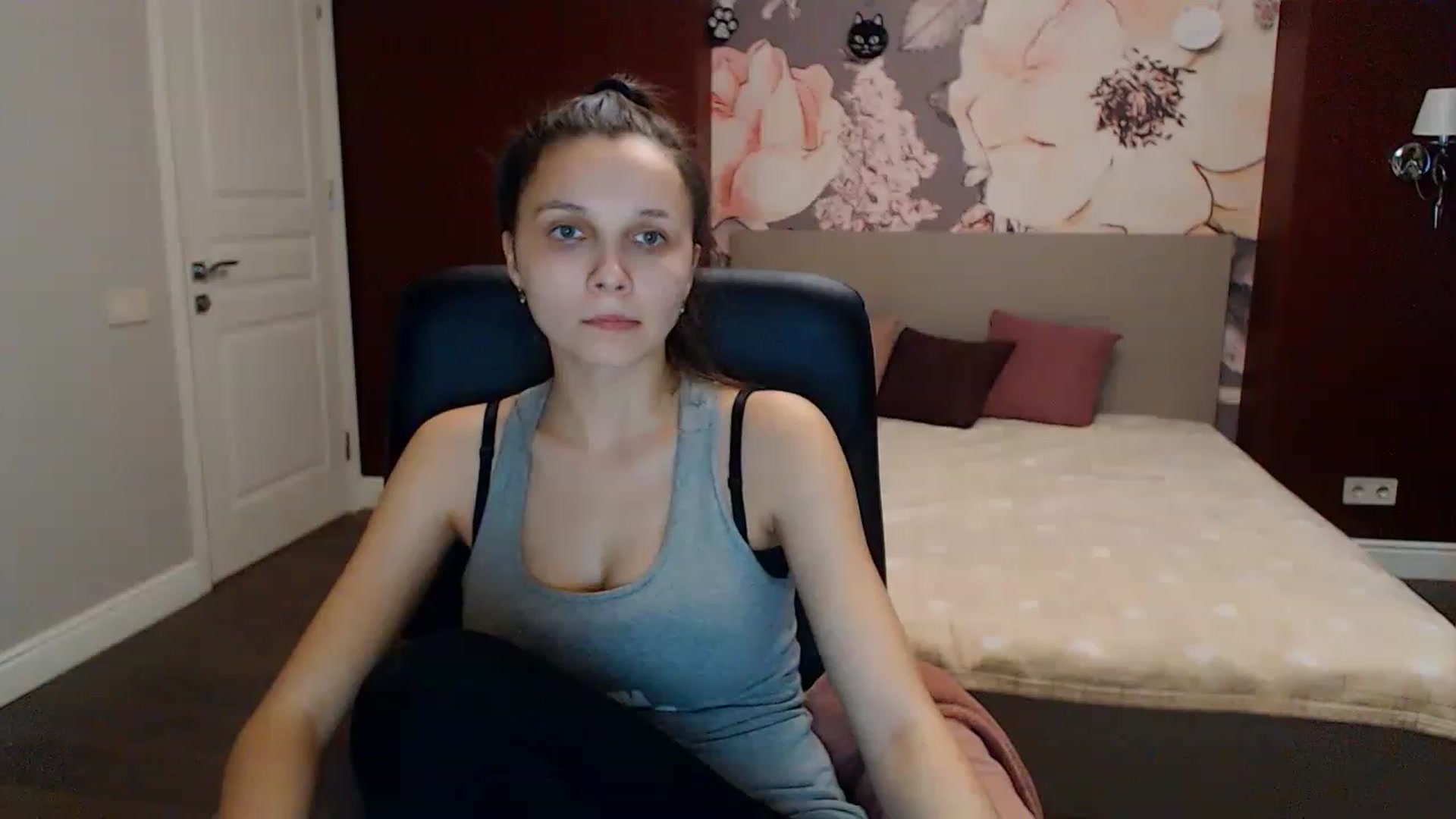 Gallery image thumbnail from Karina_Mils's myfreecams stream on, 01/29/2023, 13:41 image 2 of 20