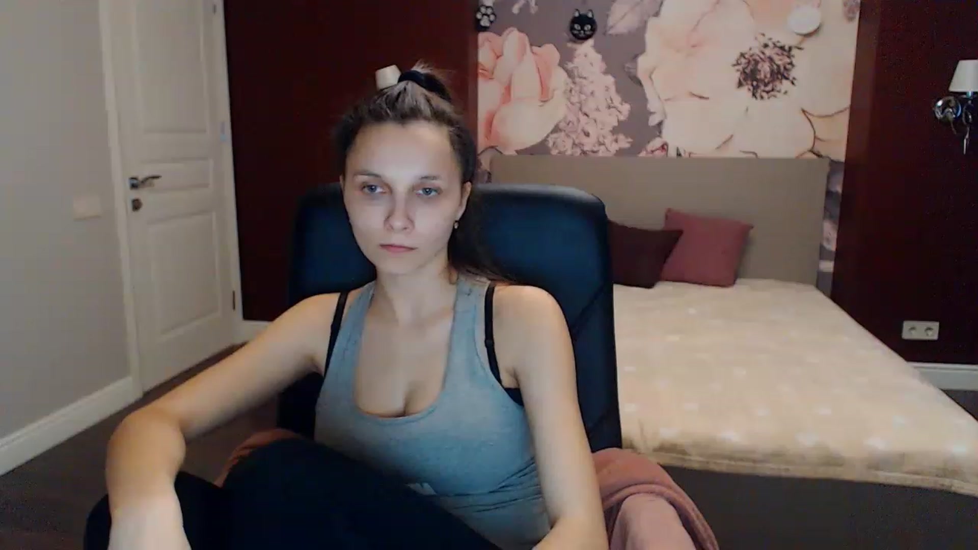 Gallery image thumbnail from Karina_Mils's myfreecams stream on, 01/29/2023, 13:41 image 17 of 20