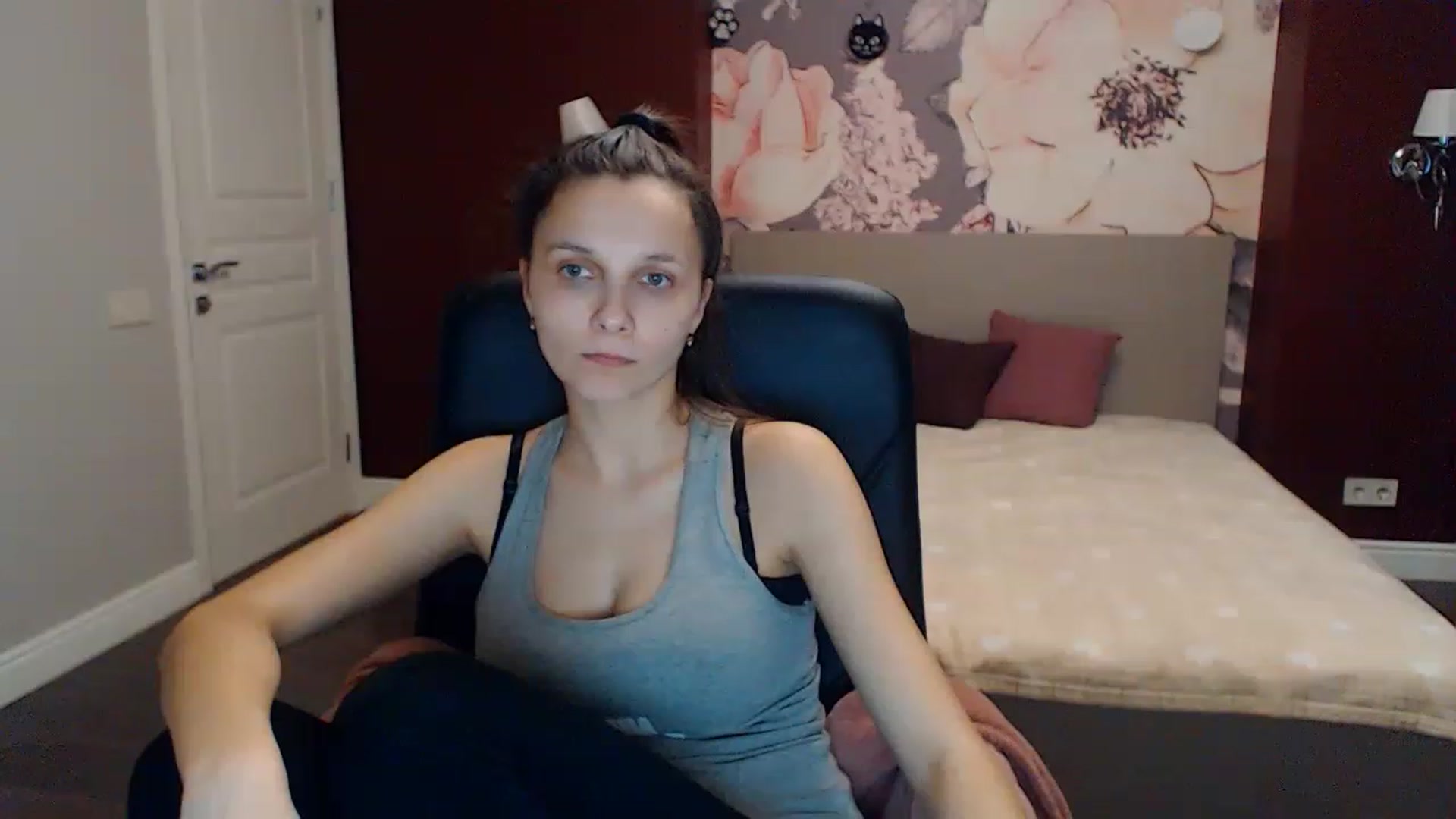 Gallery image thumbnail from Karina_Mils's myfreecams stream on, 01/29/2023, 13:41 image 18 of 20