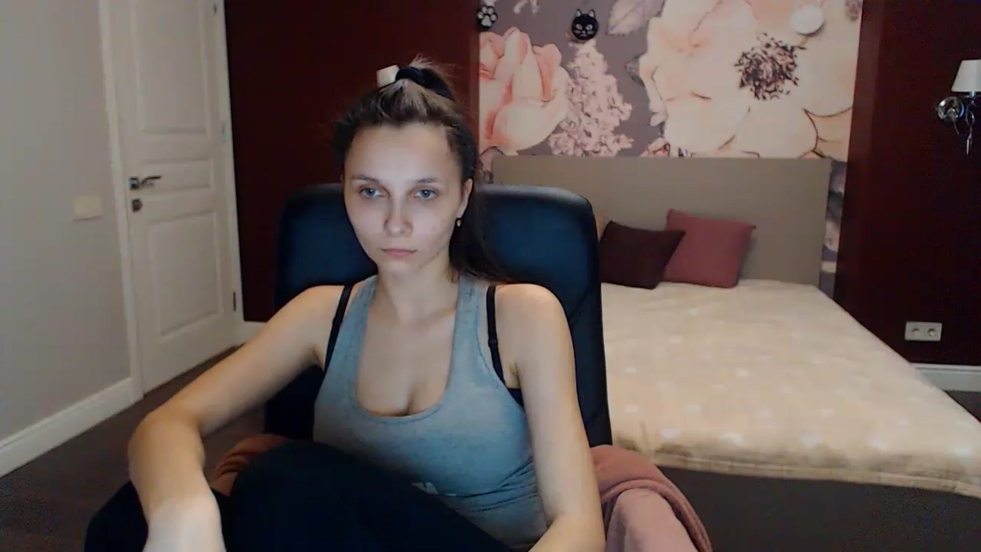 Gallery image thumbnail from Karina_Mils's myfreecams stream on, 01/29/2023, 13:41 image 12 of 20