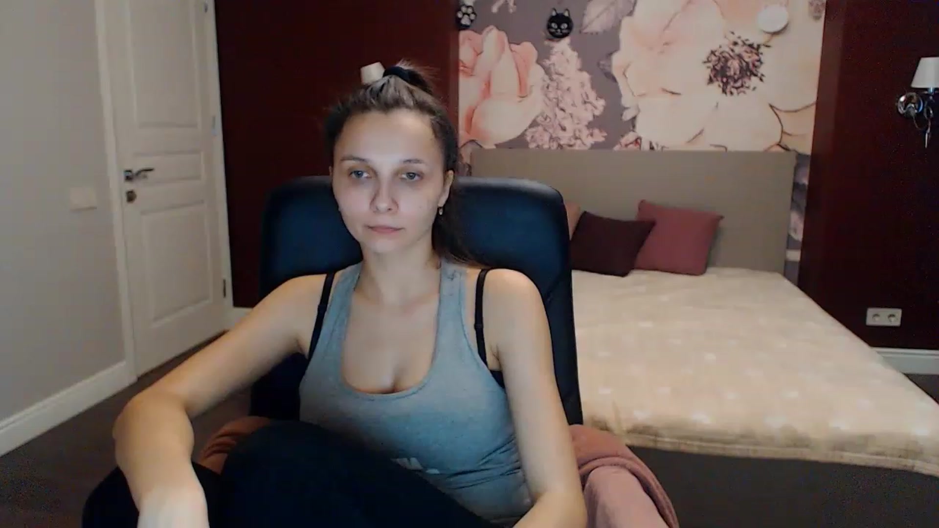 Gallery image thumbnail from Karina_Mils's myfreecams stream on, 01/29/2023, 13:41 image 10 of 20