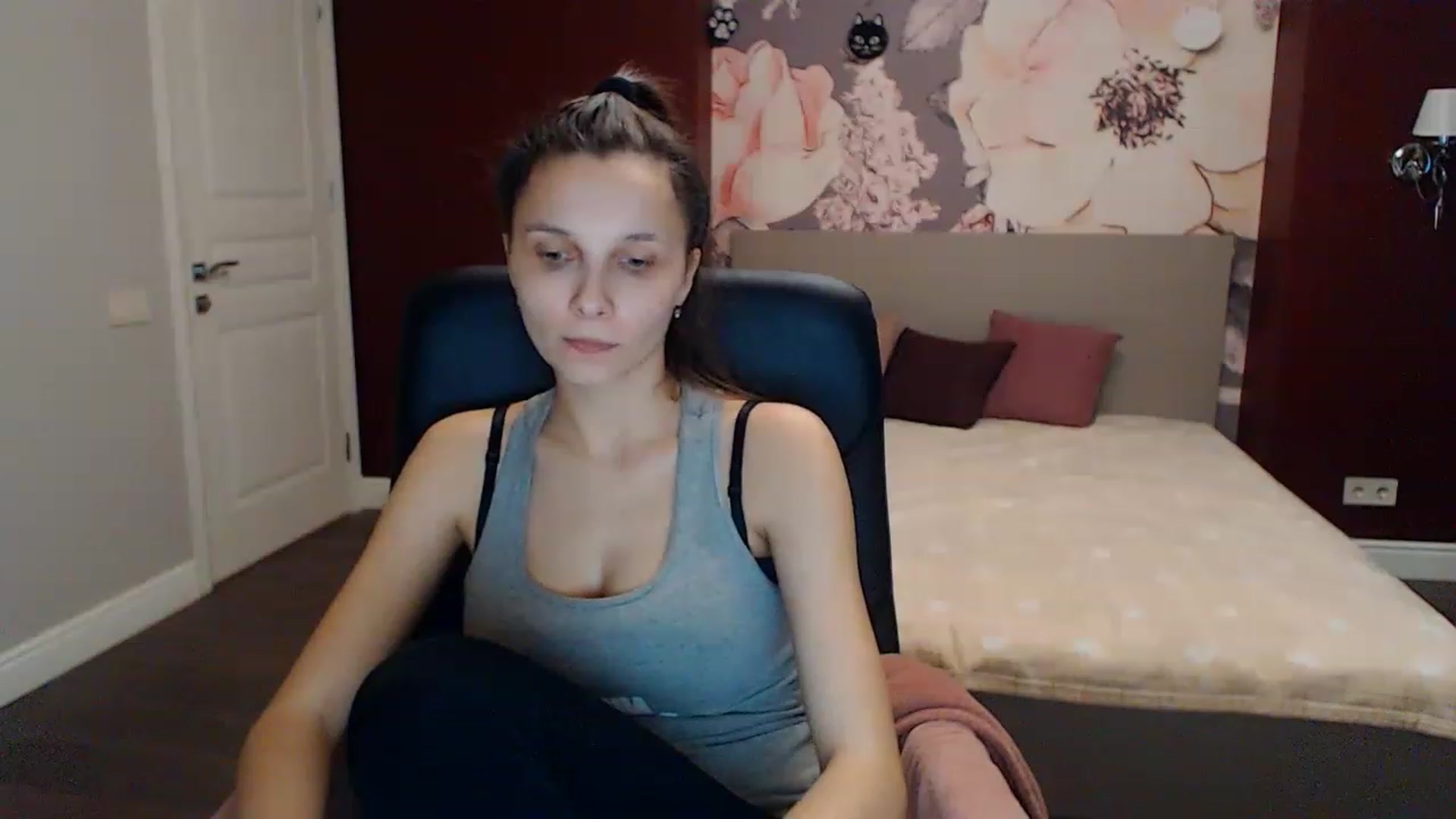 Gallery image thumbnail from Karina_Mils's myfreecams stream on, 01/29/2023, 13:41 image 9 of 20