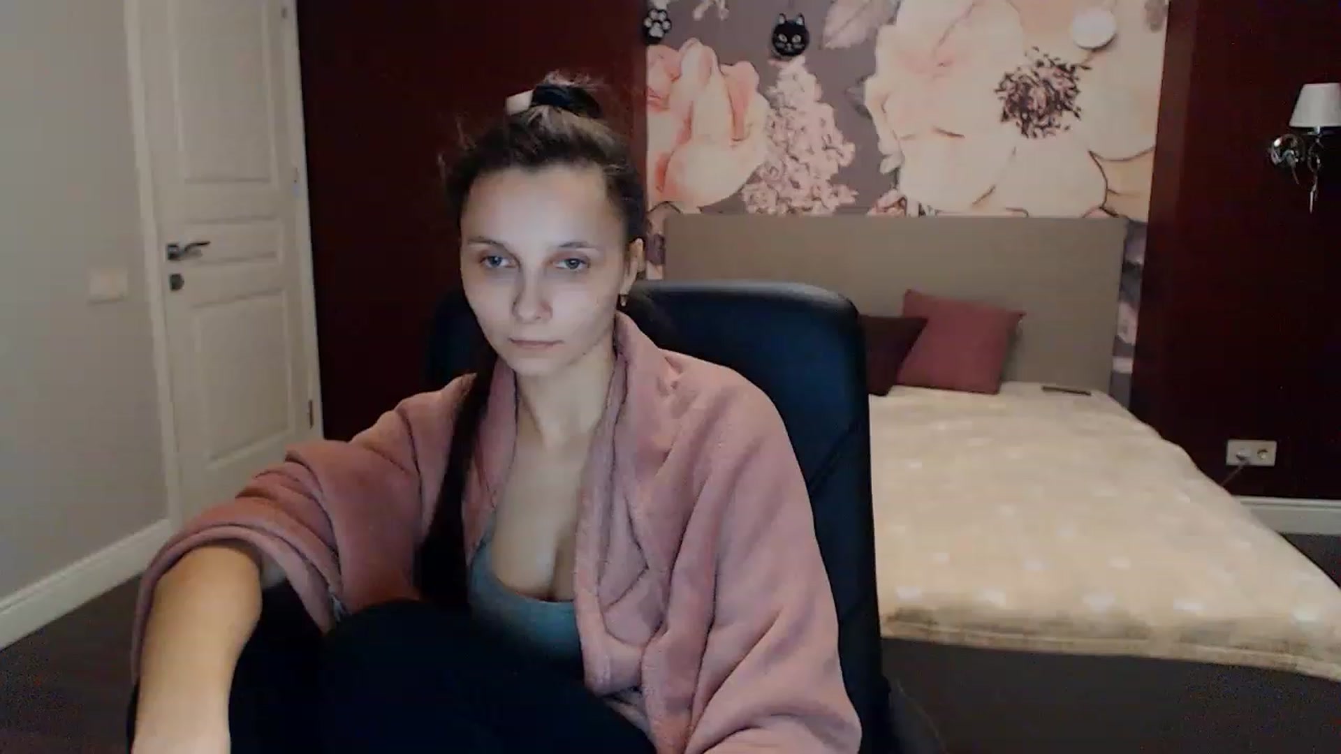 Gallery image thumbnail from Karina_Mils's myfreecams stream on, 01/29/2023, 15:52 image 20 of 20