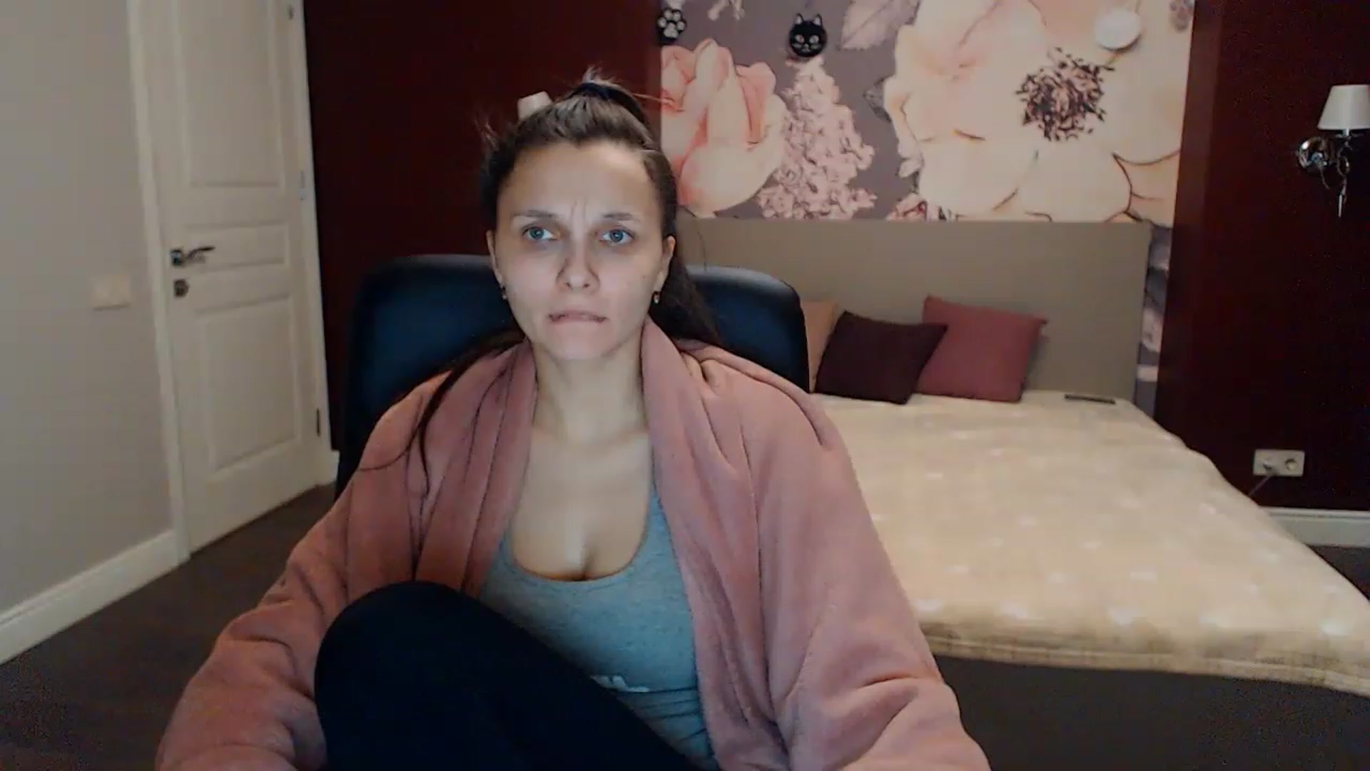 Gallery image thumbnail from Karina_Mils's myfreecams stream on, 01/29/2023, 15:52 image 1 of 20