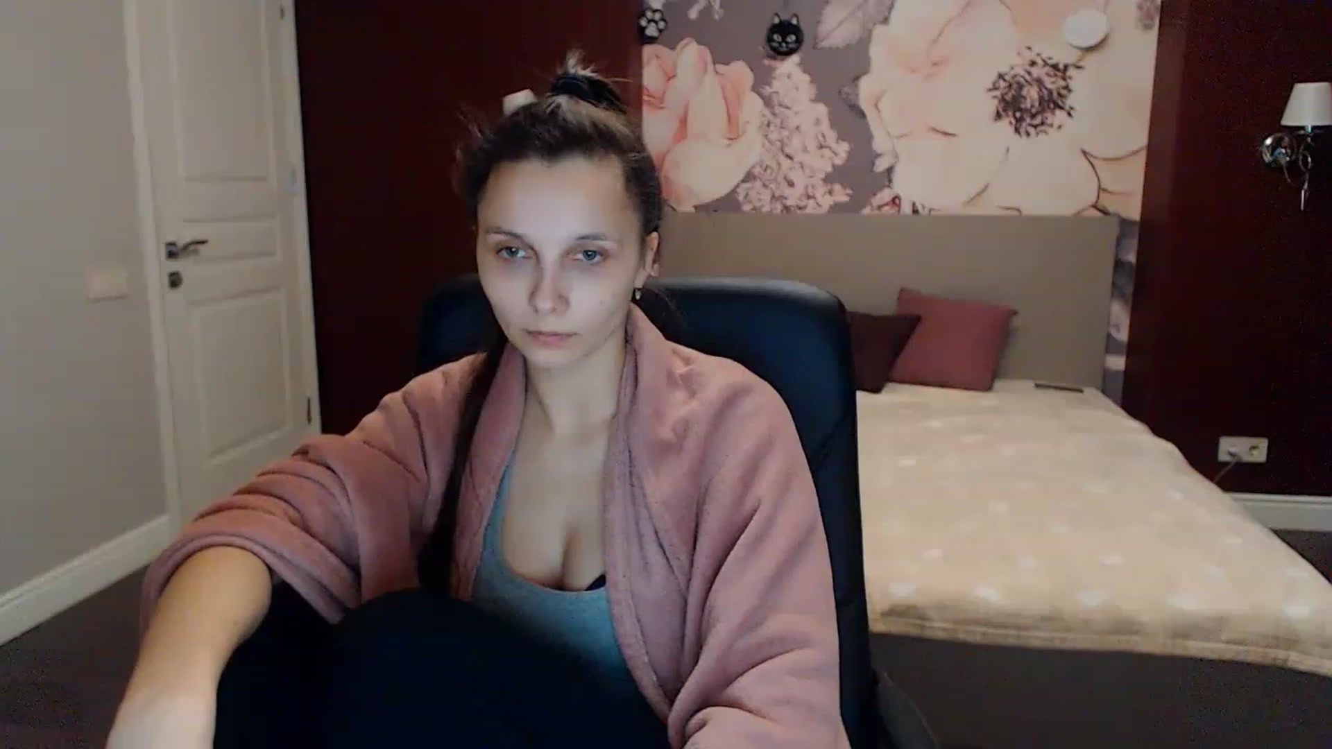 Gallery image thumbnail from Karina_Mils's myfreecams stream on, 01/29/2023, 15:52 image 18 of 20