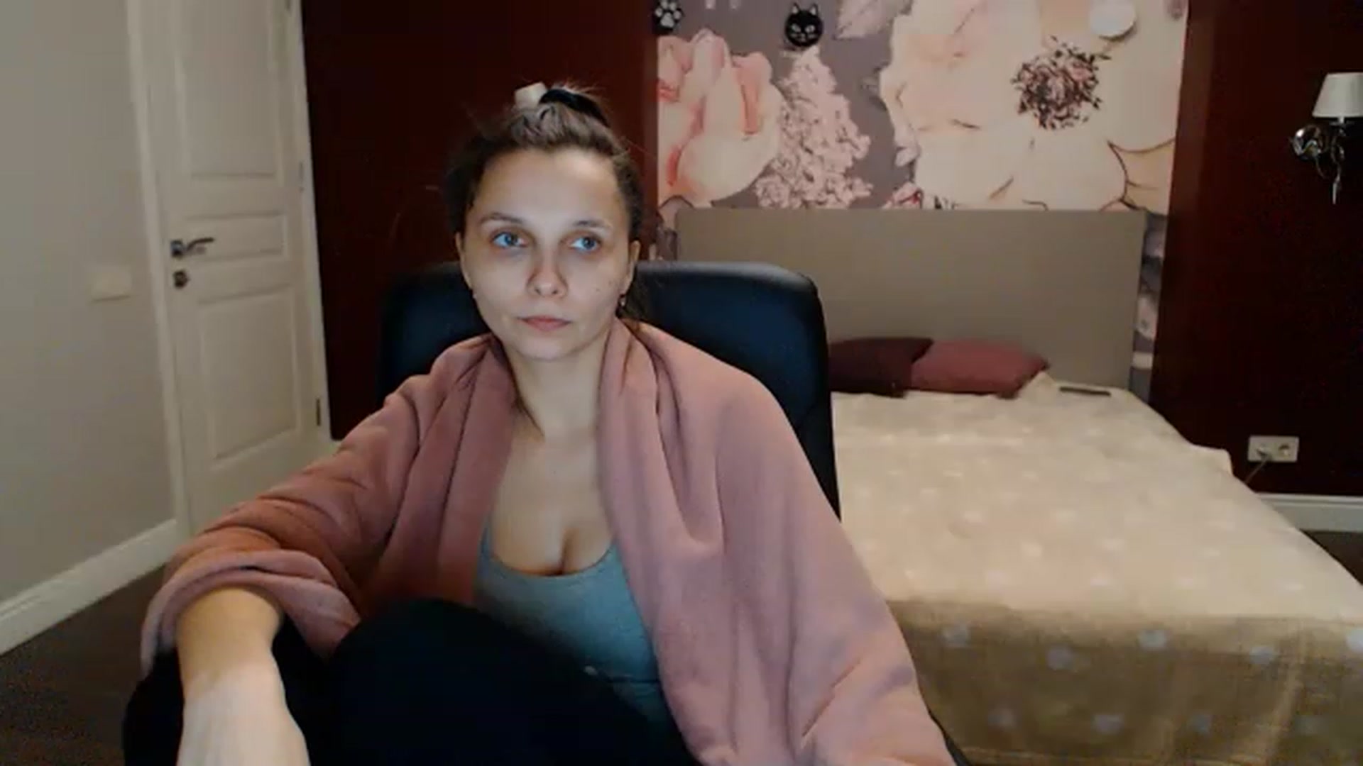 Gallery image thumbnail from Karina_Mils's myfreecams stream on, 01/29/2023, 17:54 image 1 of 20