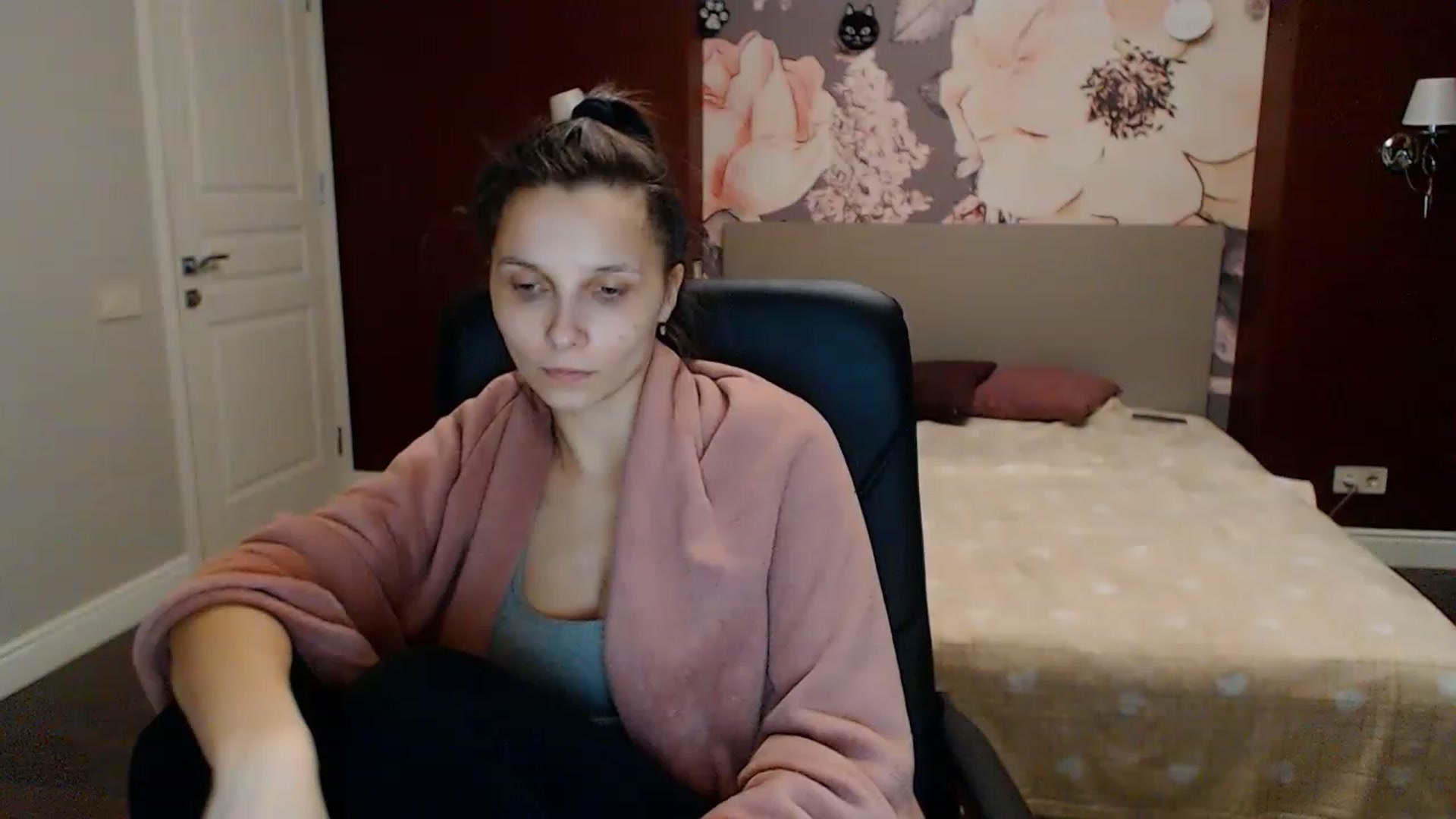 Gallery image thumbnail from Karina_Mils's myfreecams stream on, 01/29/2023, 17:54 image 11 of 20