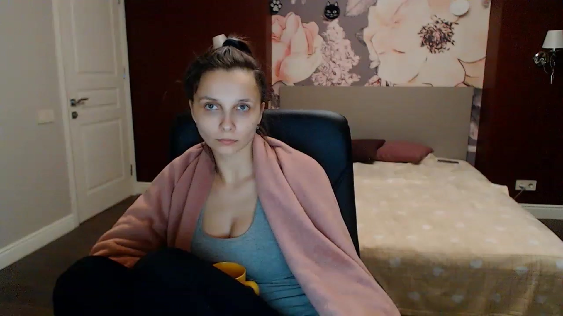 Gallery image thumbnail from Karina_Mils's myfreecams stream on, 01/29/2023, 17:54 image 5 of 20