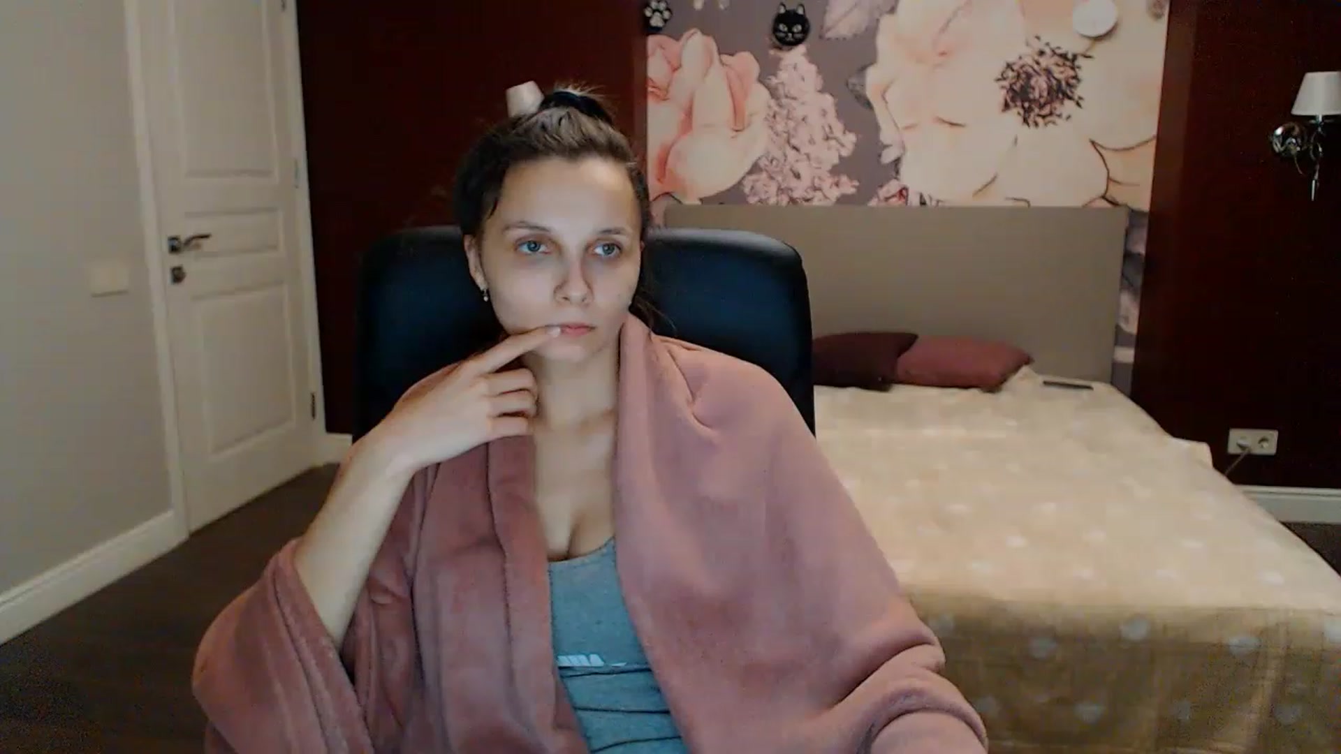 Gallery image thumbnail from Karina_Mils's myfreecams stream on, 01/29/2023, 17:54 image 20 of 20